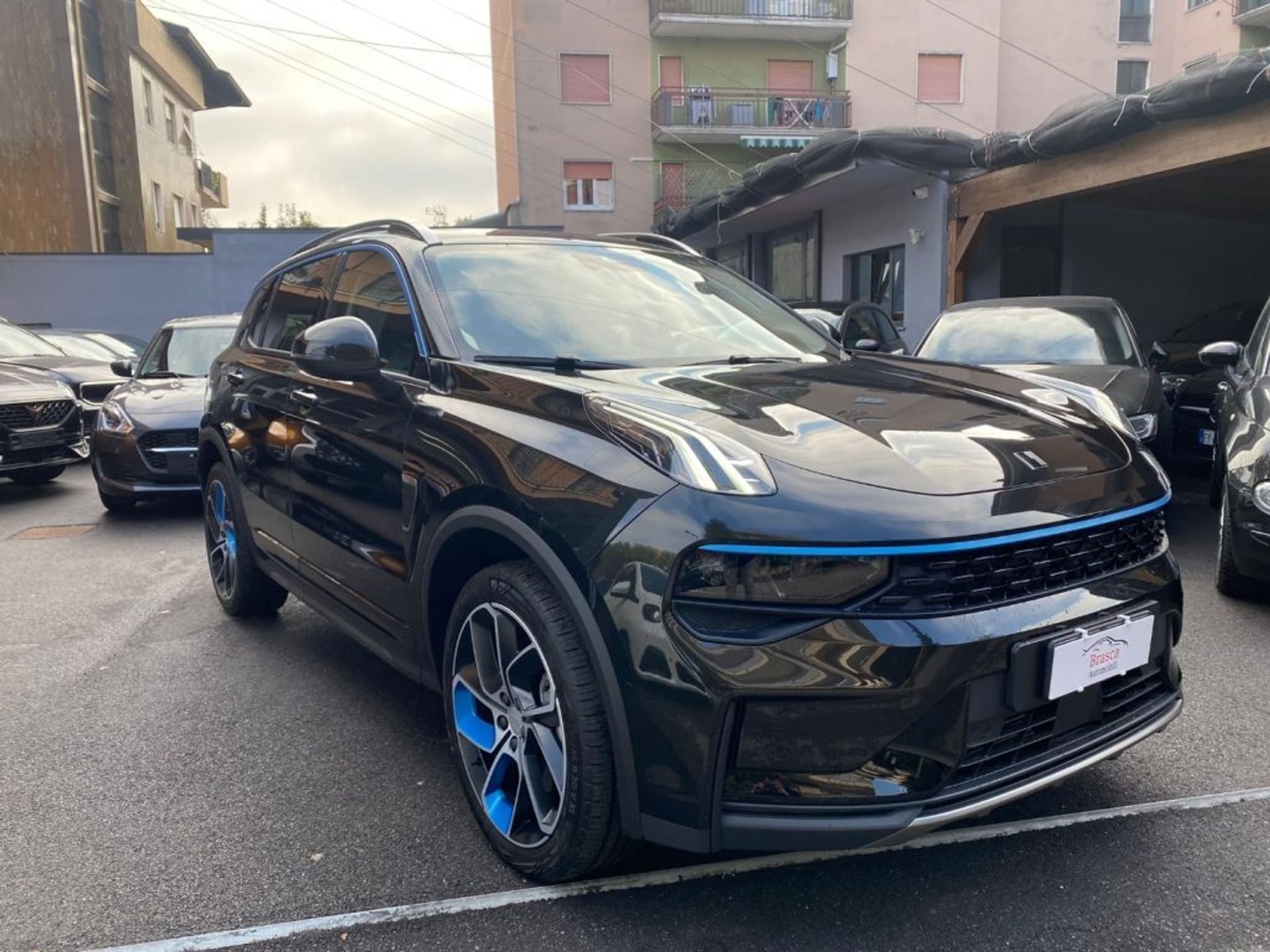 Lynk & Co 01