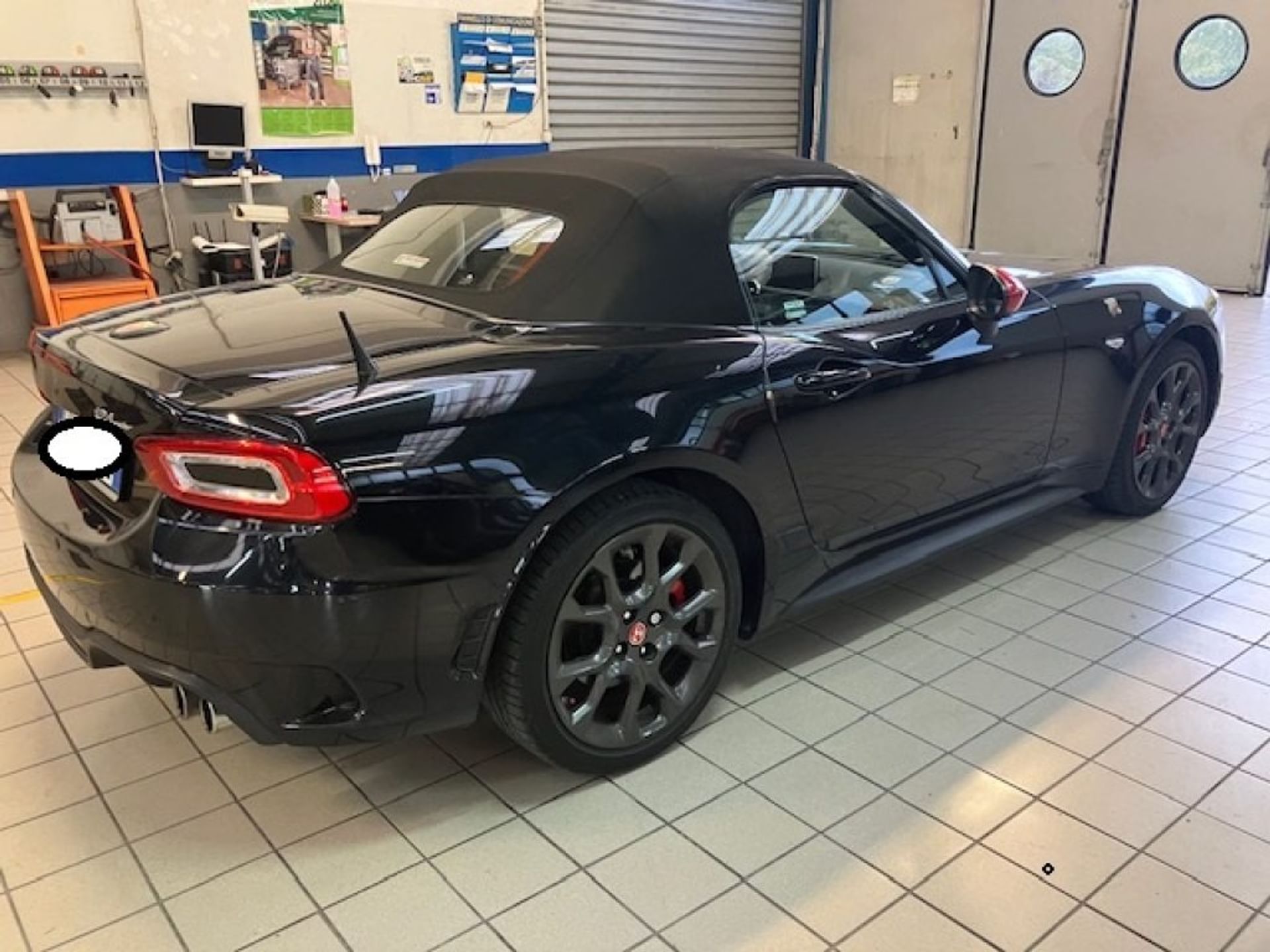 Abarth 124 Spider