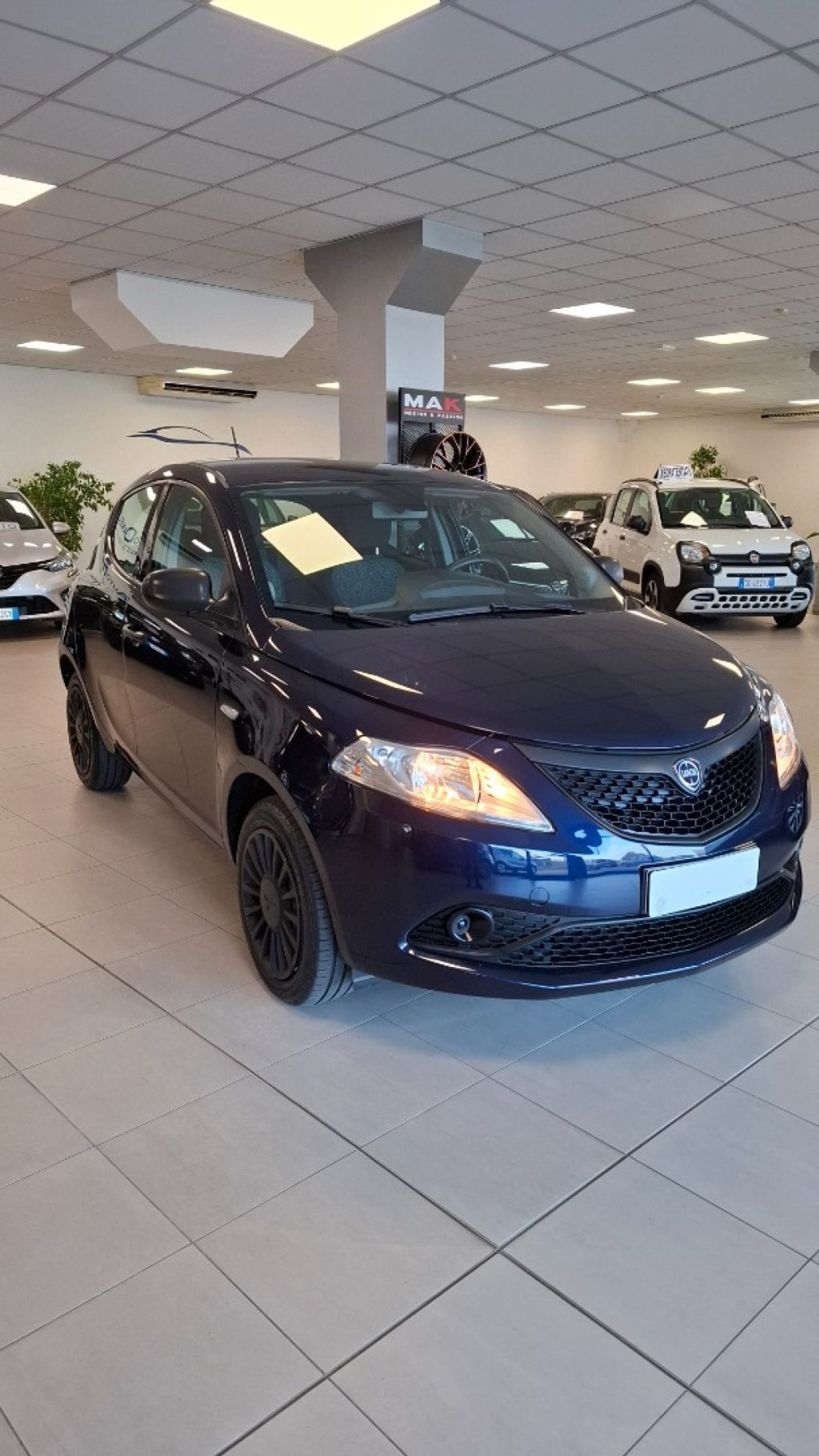 Lancia Ypsilon