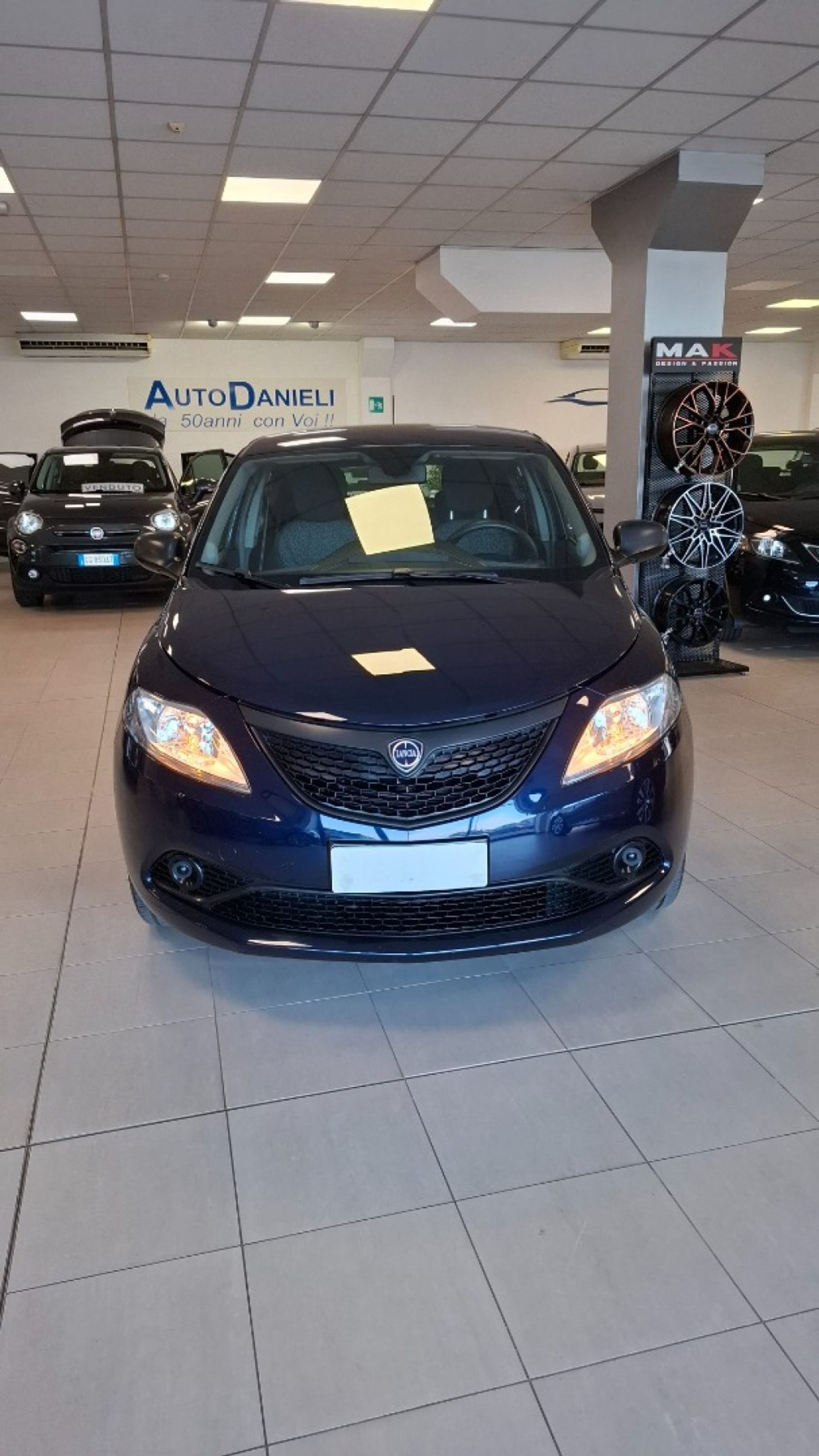 Lancia Ypsilon