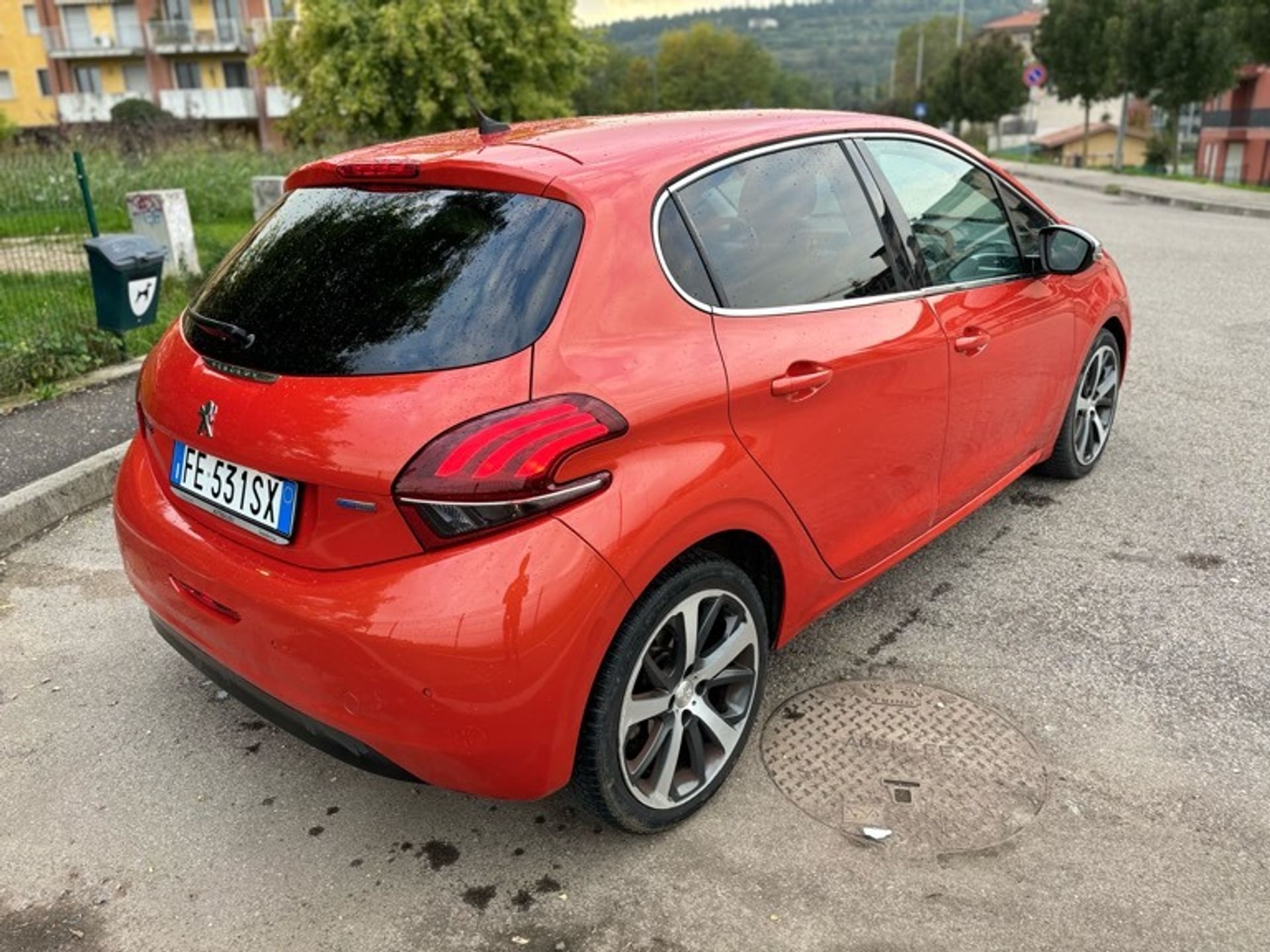 Peugeot 208