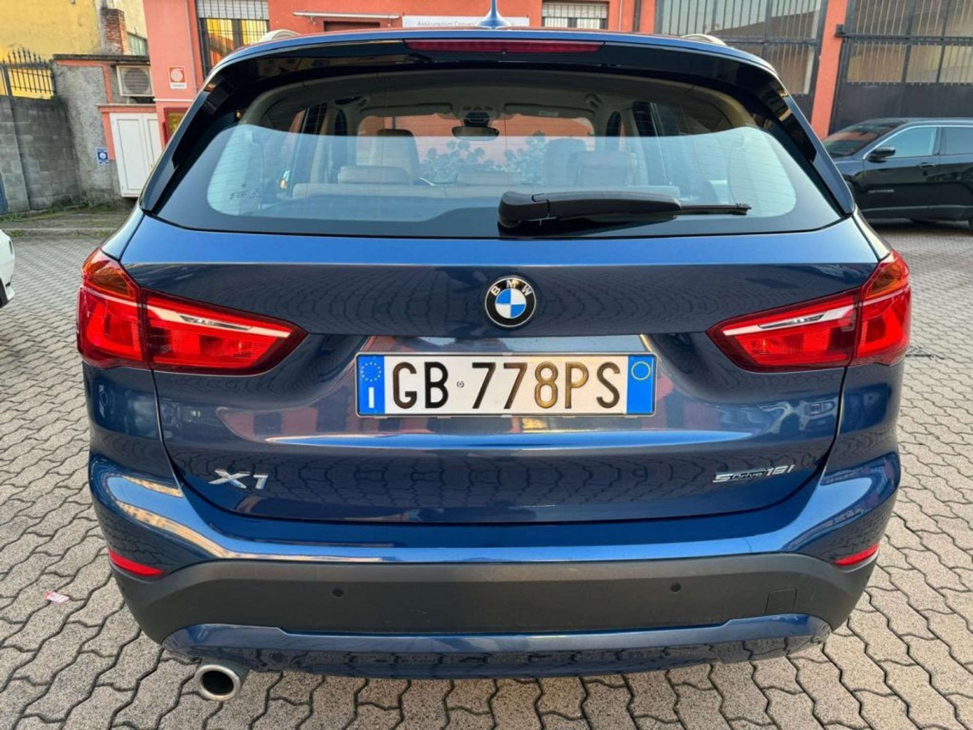 BMW X1