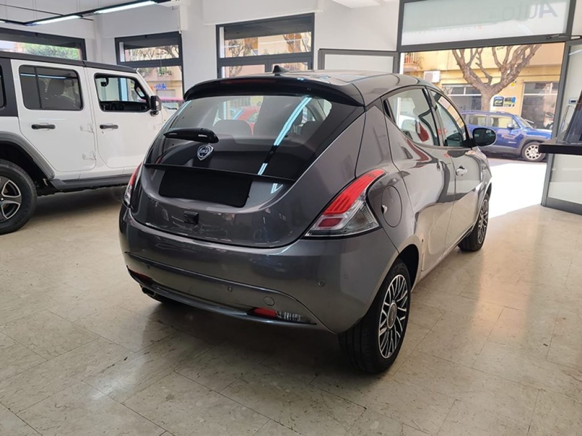 Lancia Ypsilon