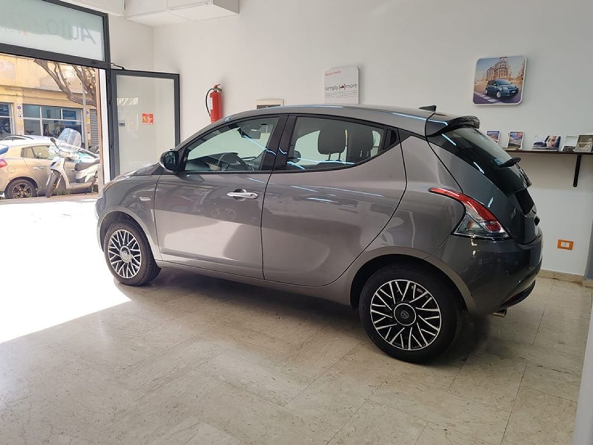 Lancia Ypsilon