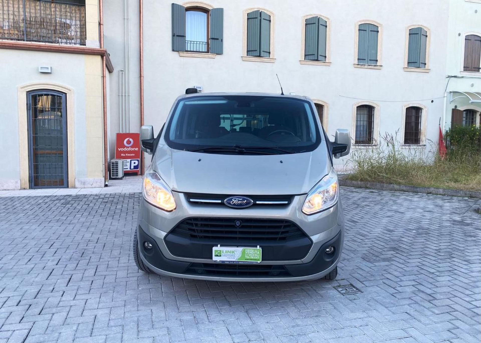 Ford Tourneo Custom