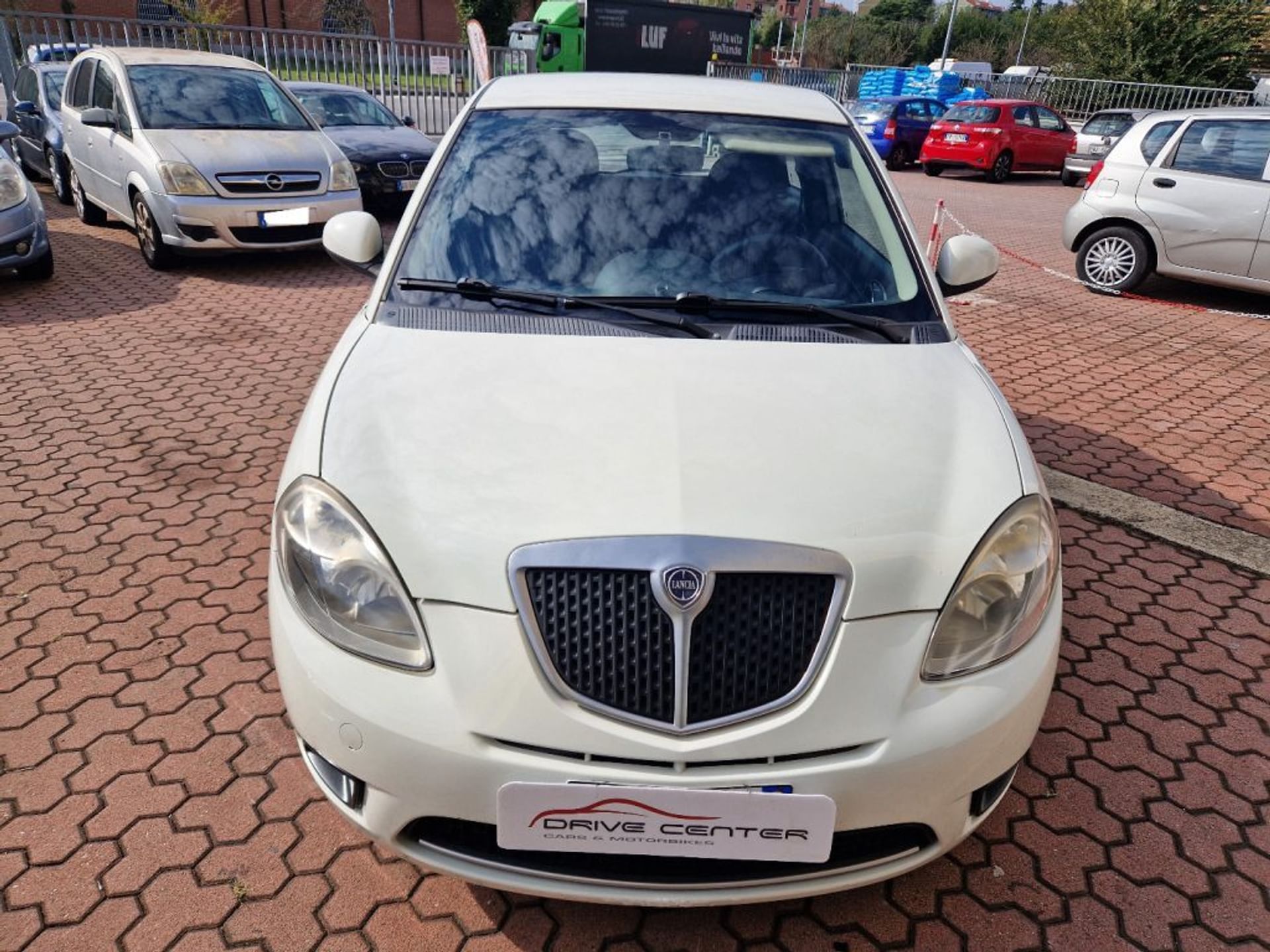 Lancia Ypsilon