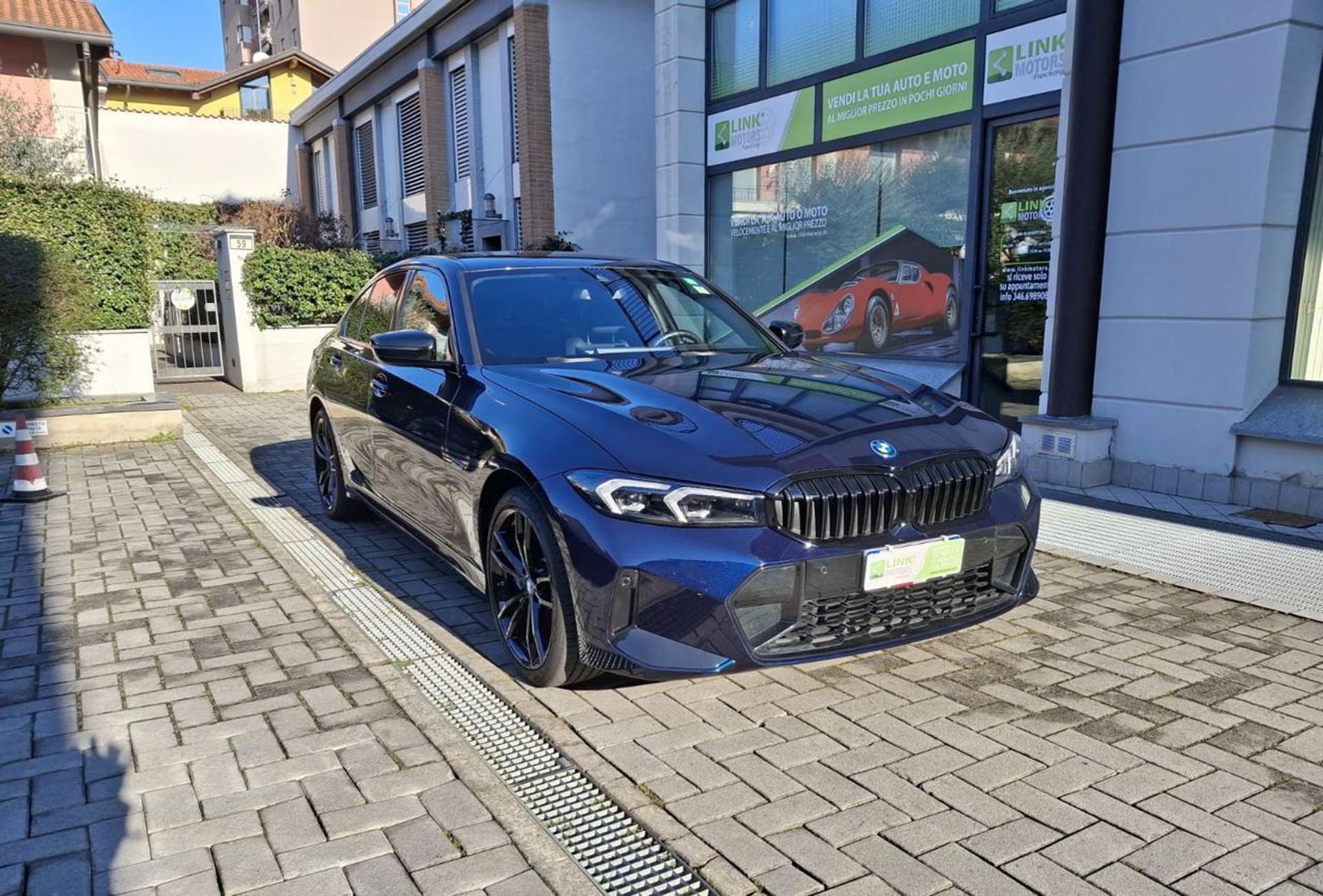 BMW Serie 3 330e e Msport GARANZIA UFFICIALE Usata Ibrida con 15.000 km ...