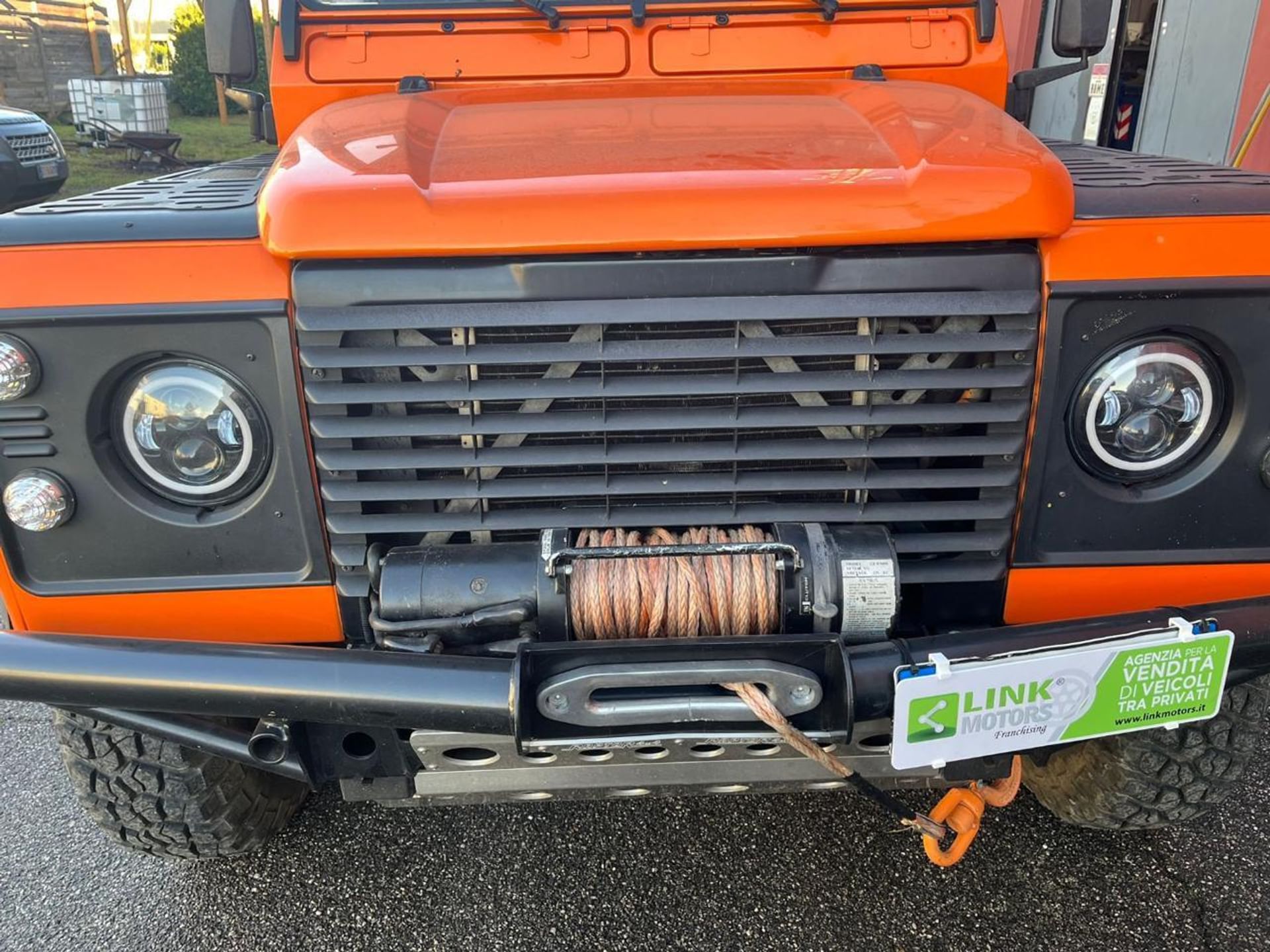 Land Rover Defender