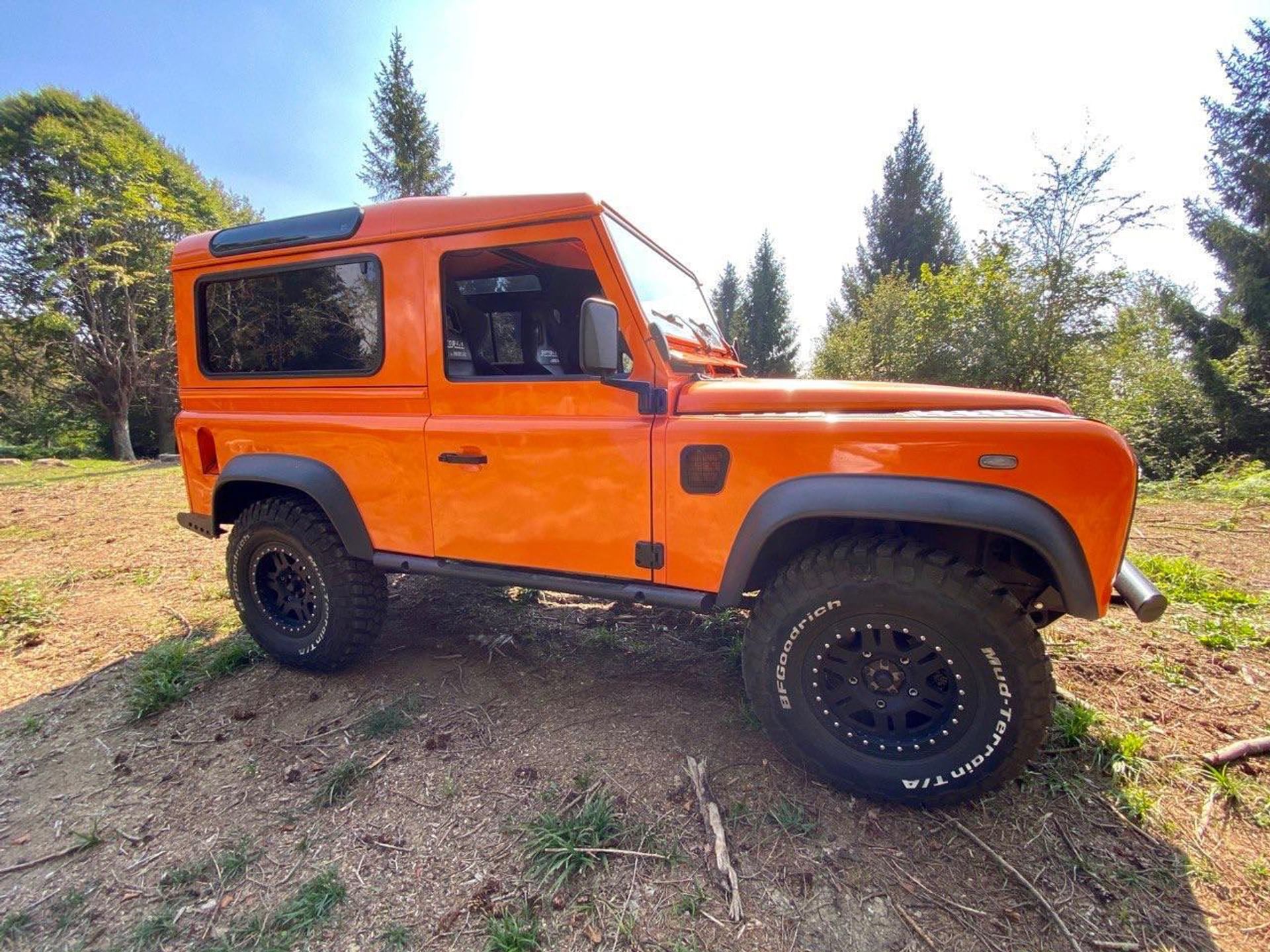 Land Rover Defender