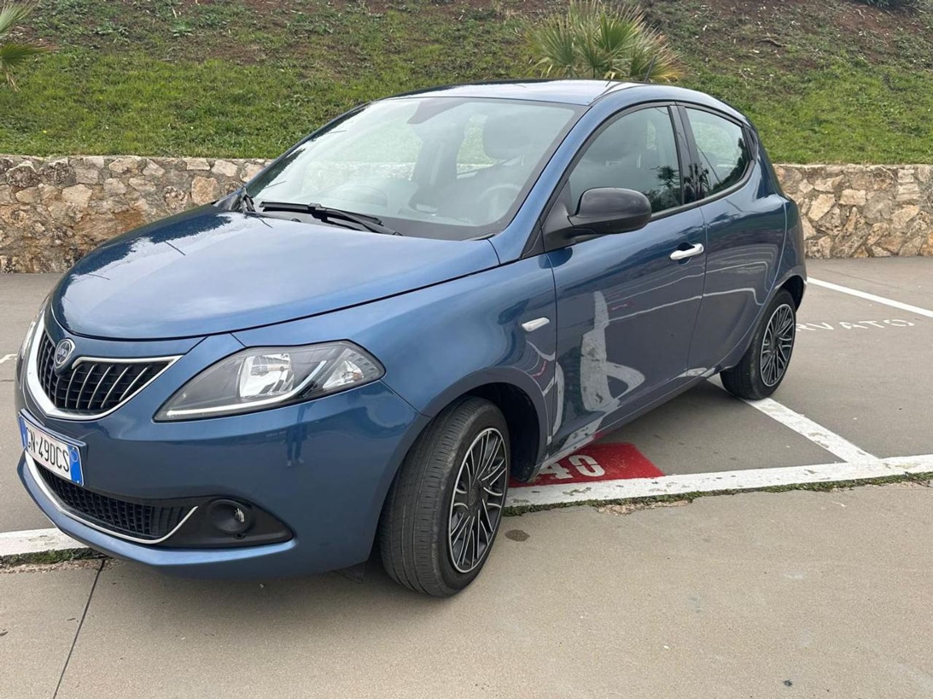 Lancia Ypsilon 1 0 FireFly 5 Porte S S Hybrid Gold Usata Ibrida Benzina lancia-ypsilon-1-0-firefly-5-porte-s-s-hybrid-gold-usata-ibrida-benzina