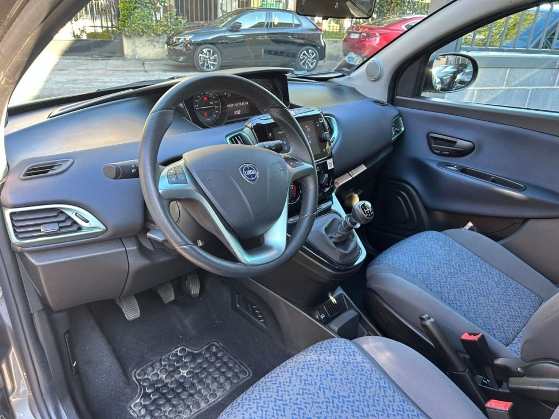 Lancia Ypsilon