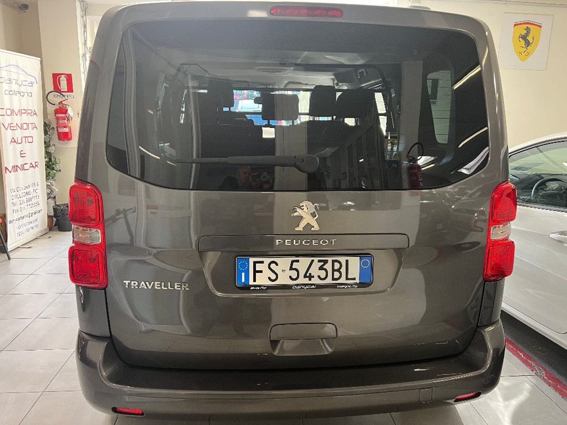 Peugeot Traveller
