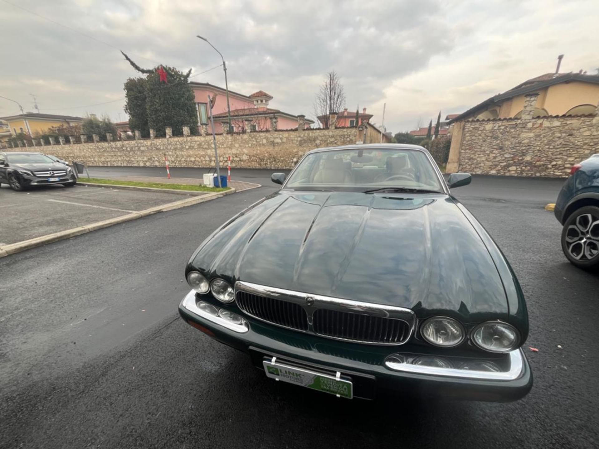 Jaguar XJ