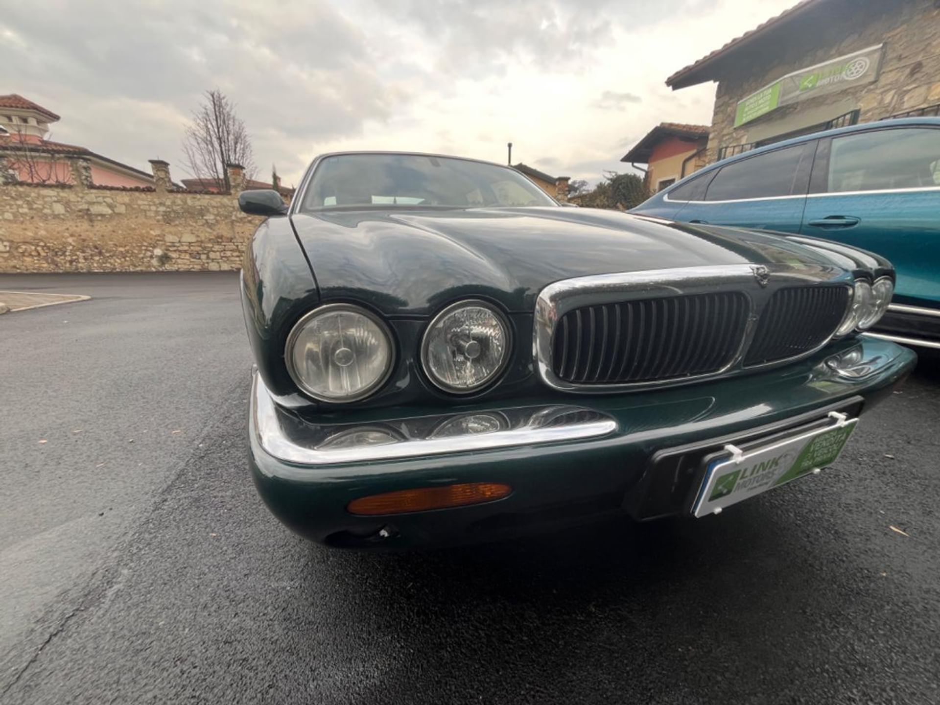 Jaguar XJ