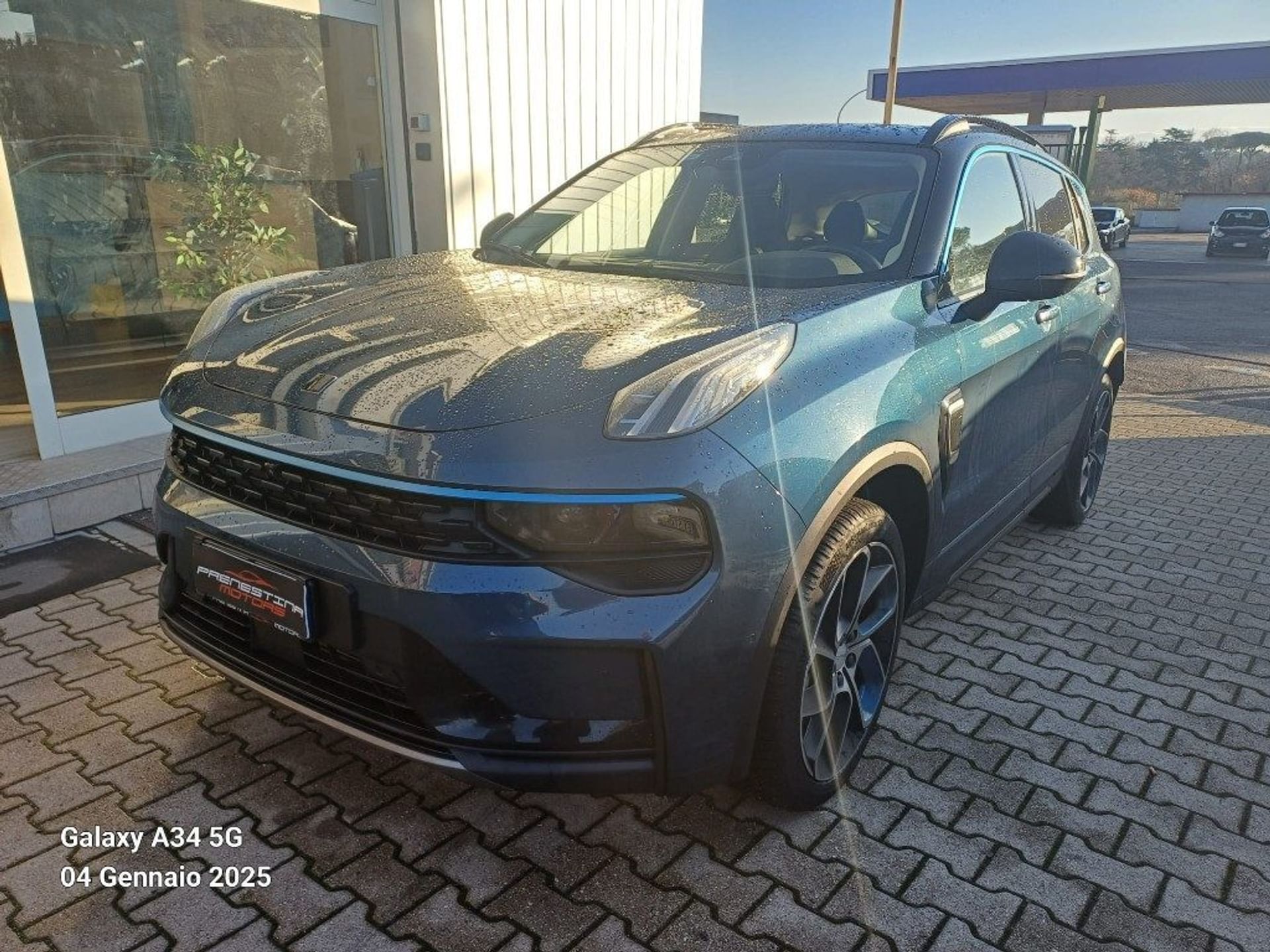 Lynk & Co 01