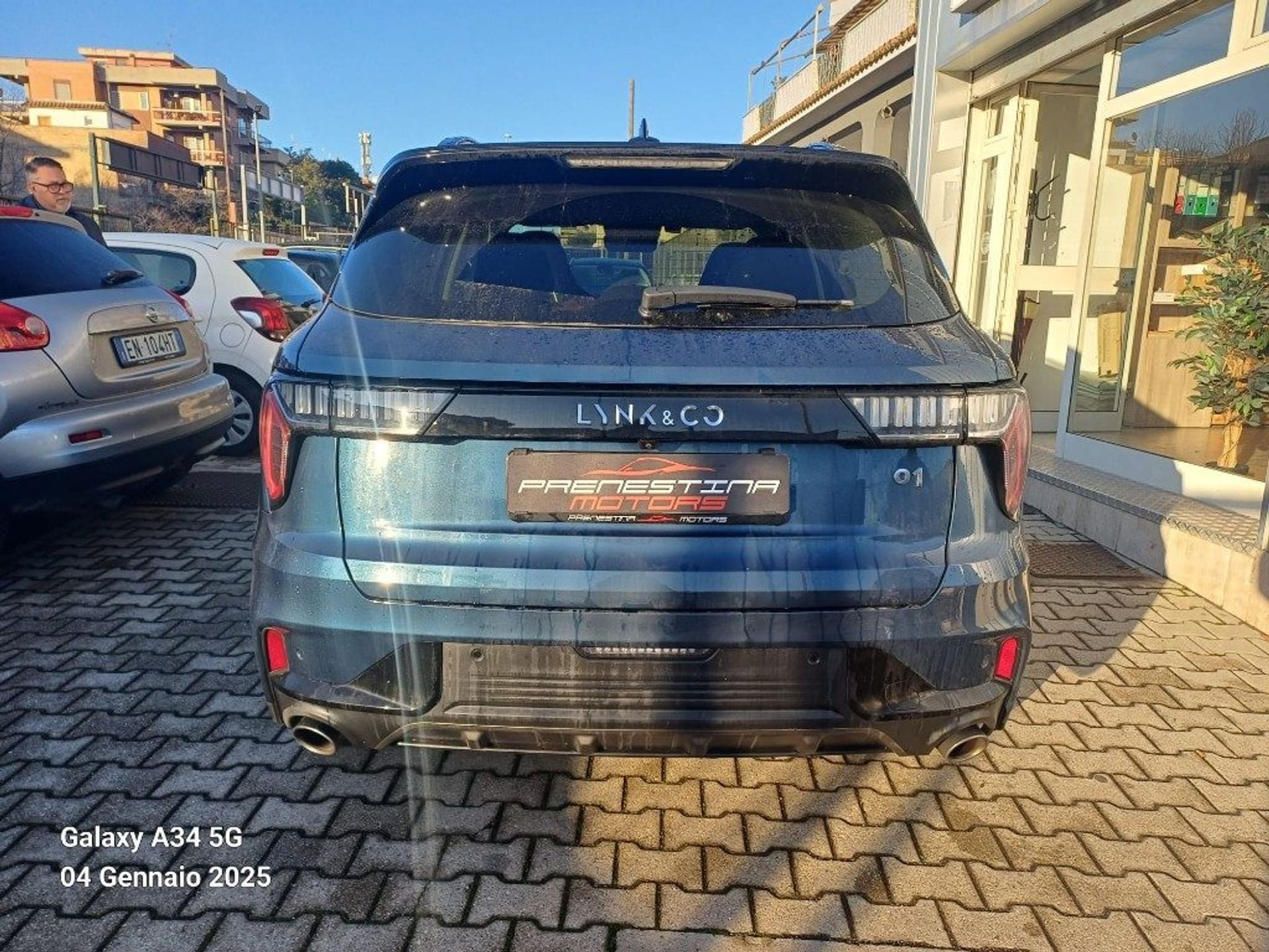 Lynk & Co 01