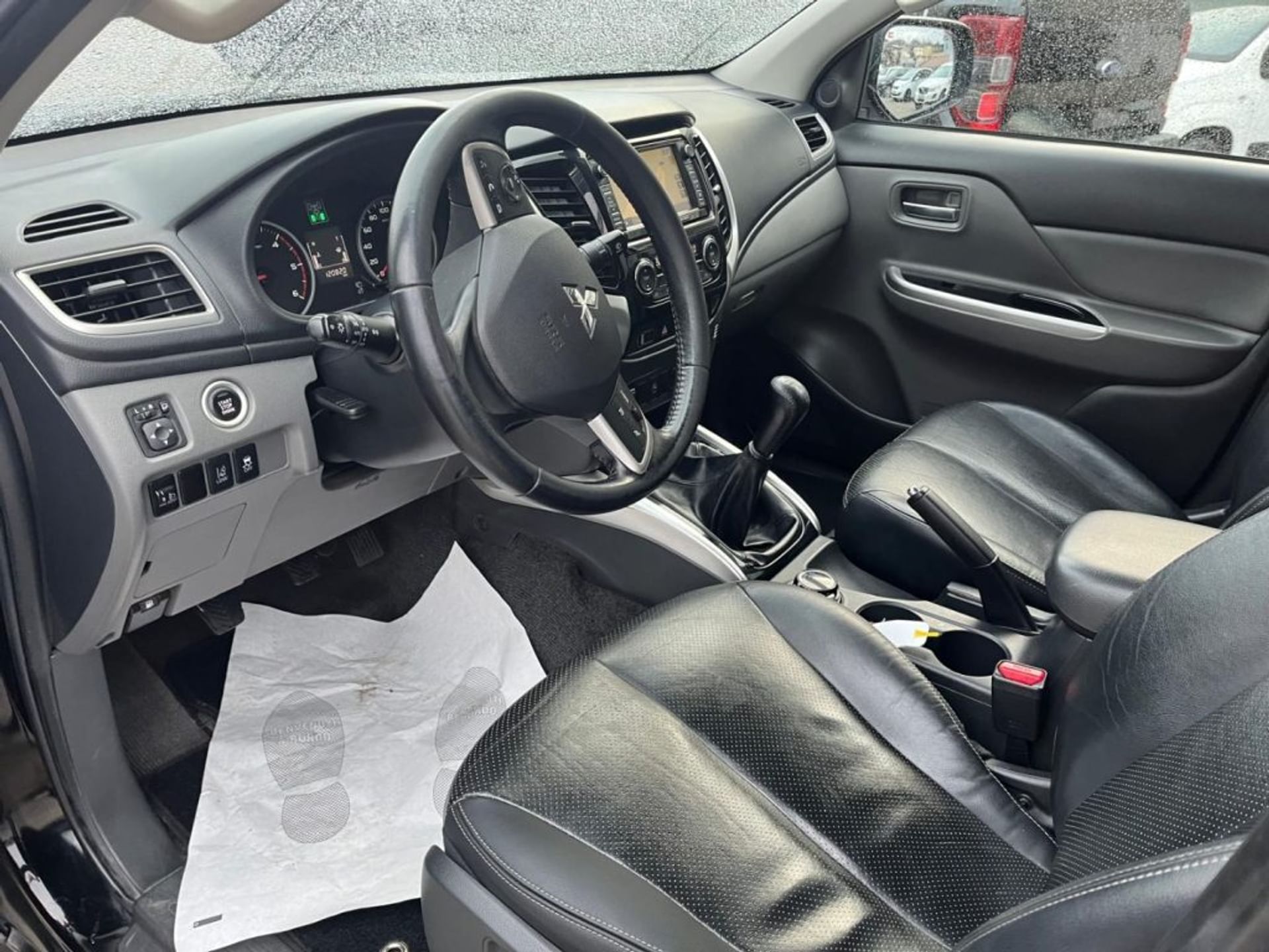 Mitsubishi L200