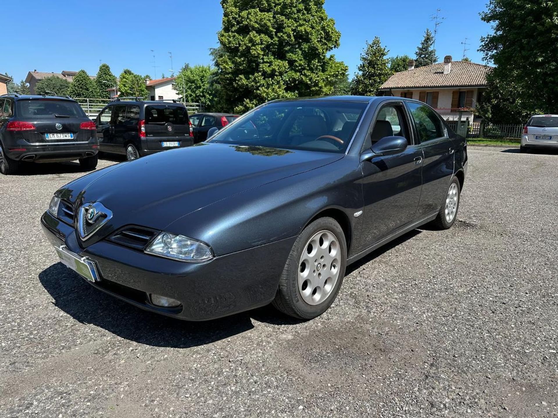 Alfa Romeo 166