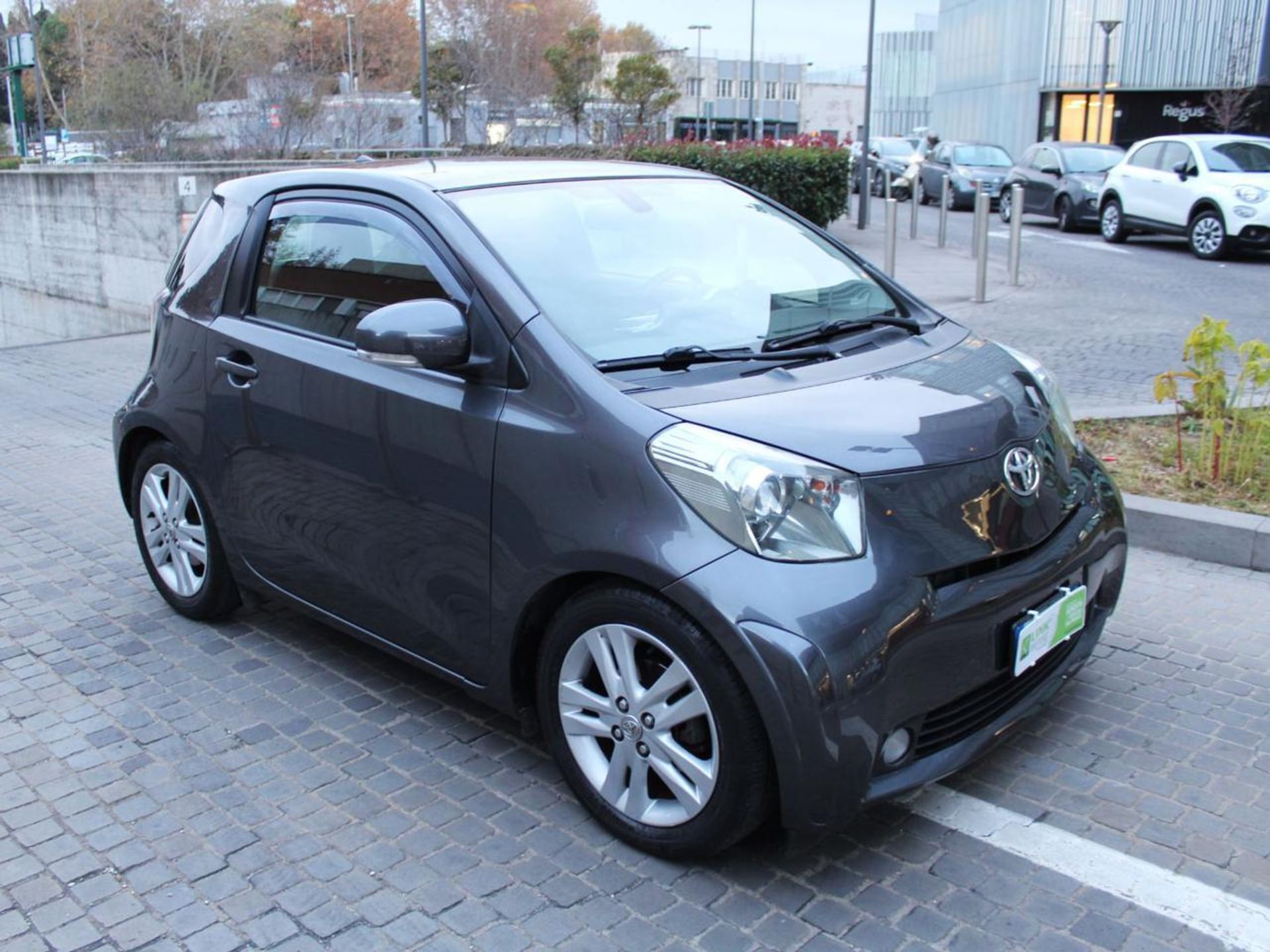 Toyota iQ