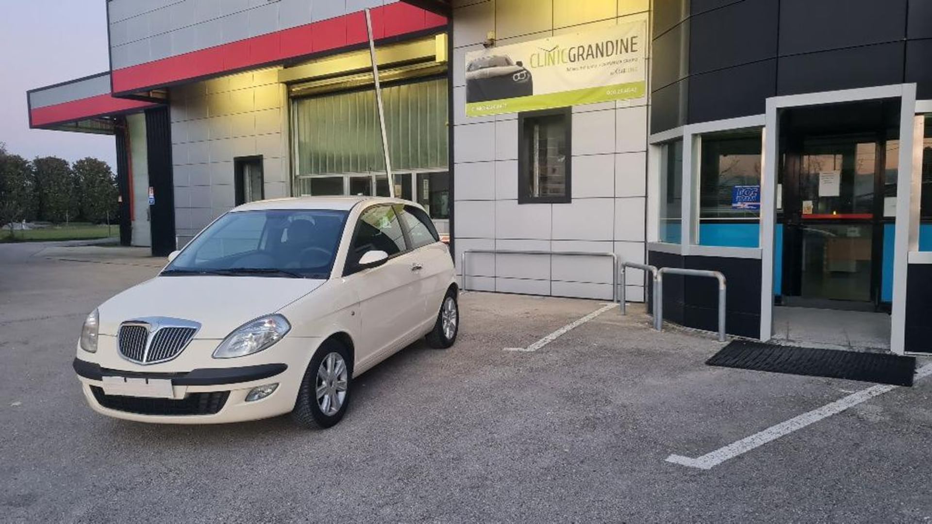 Lancia Ypsilon