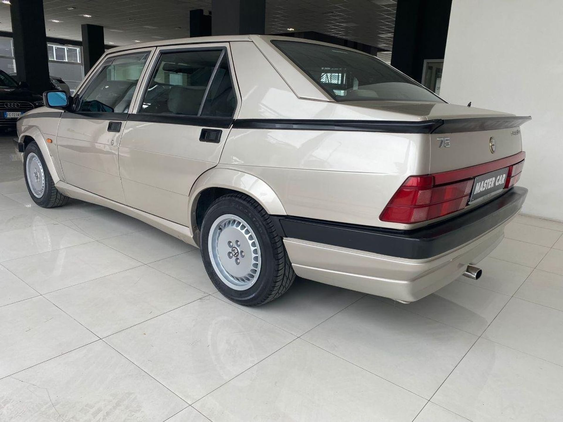 Alfa Romeo 75