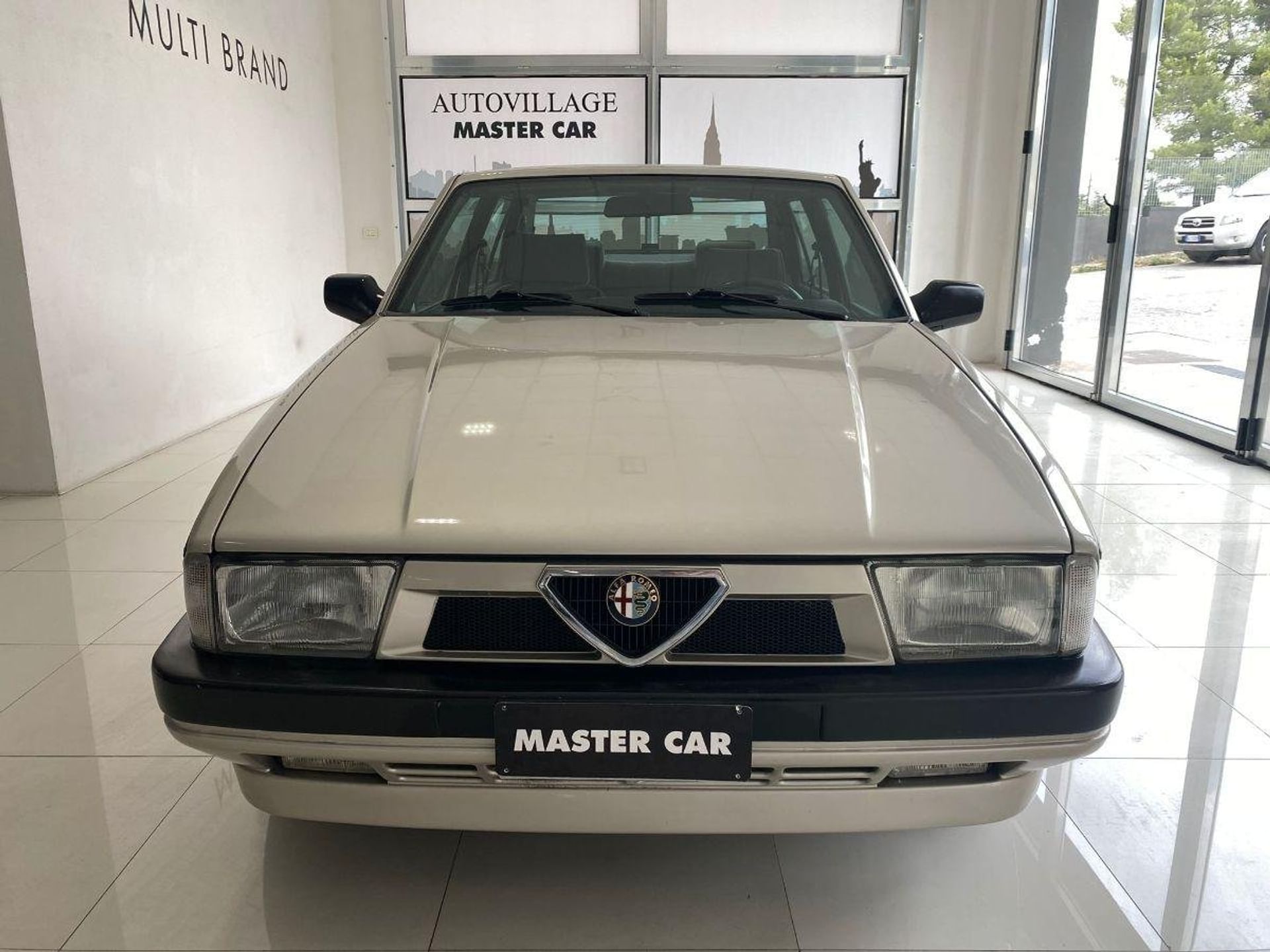 Alfa Romeo 75