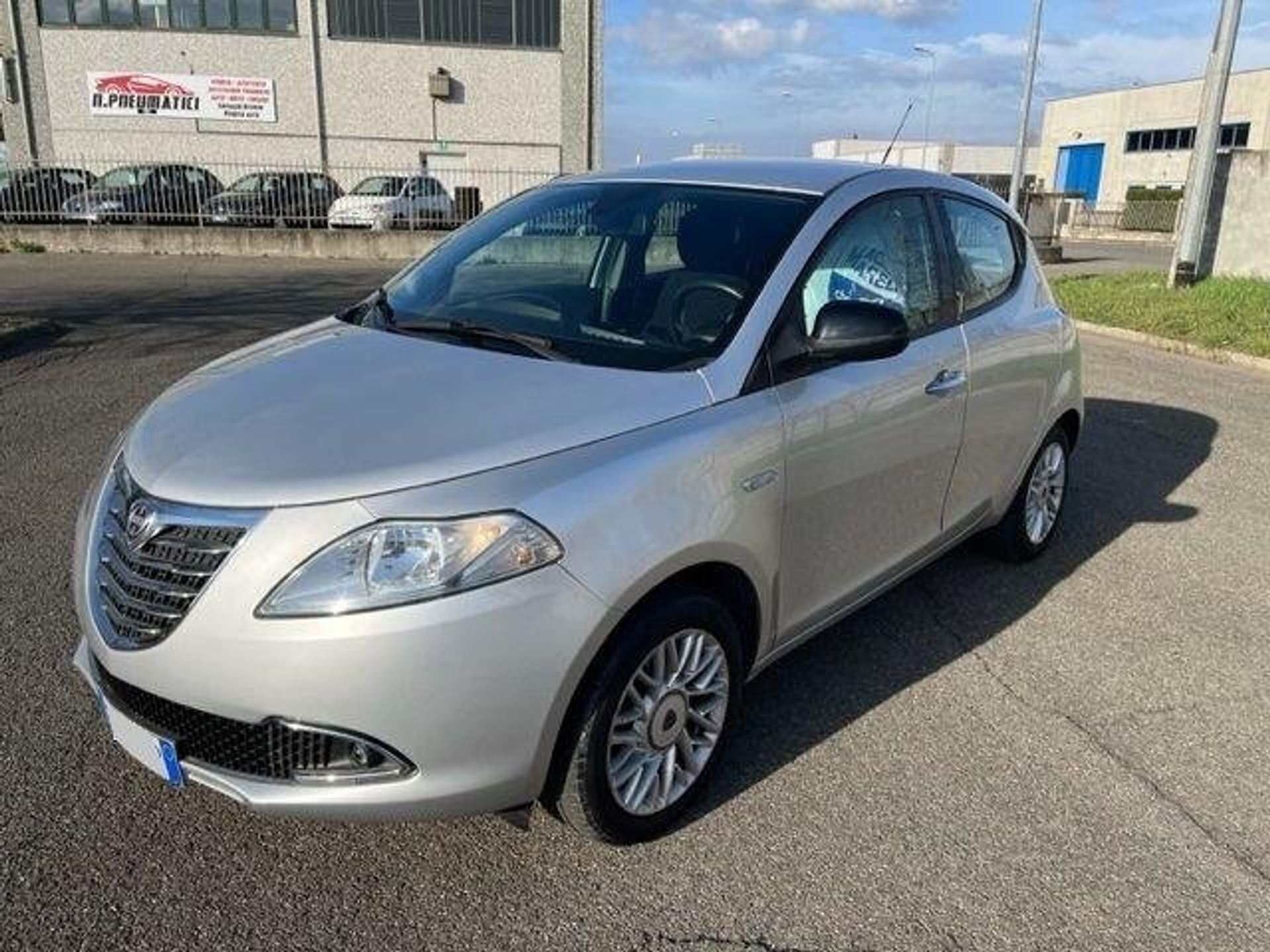 Lancia Ypsilon