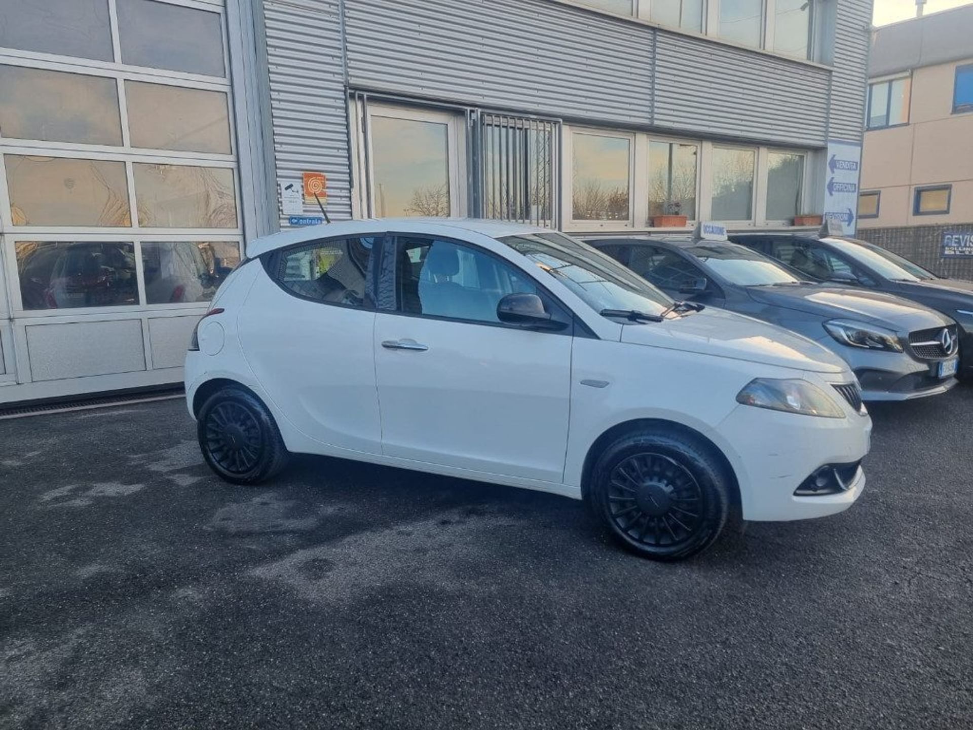 Lancia Ypsilon