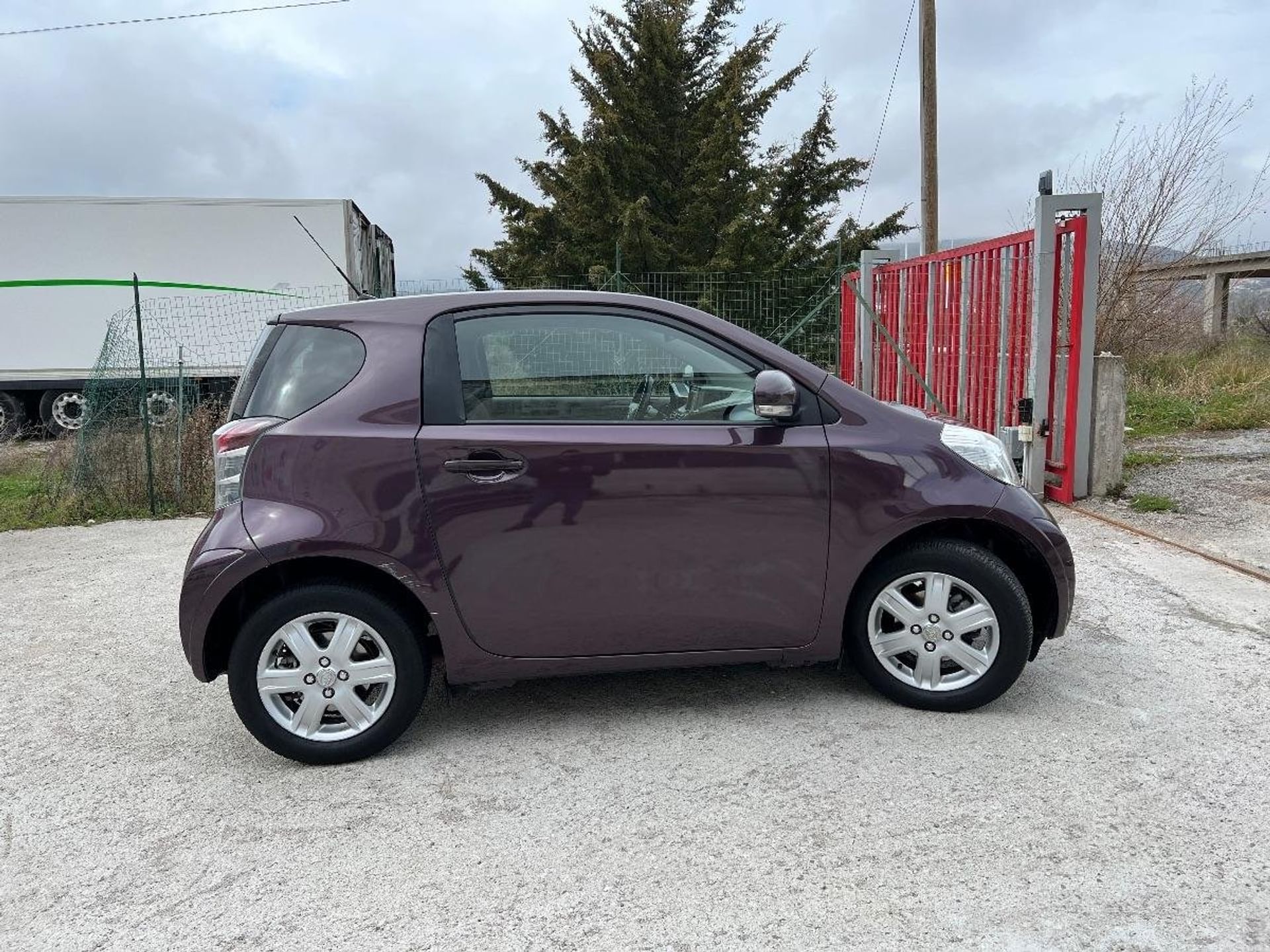 Toyota iQ