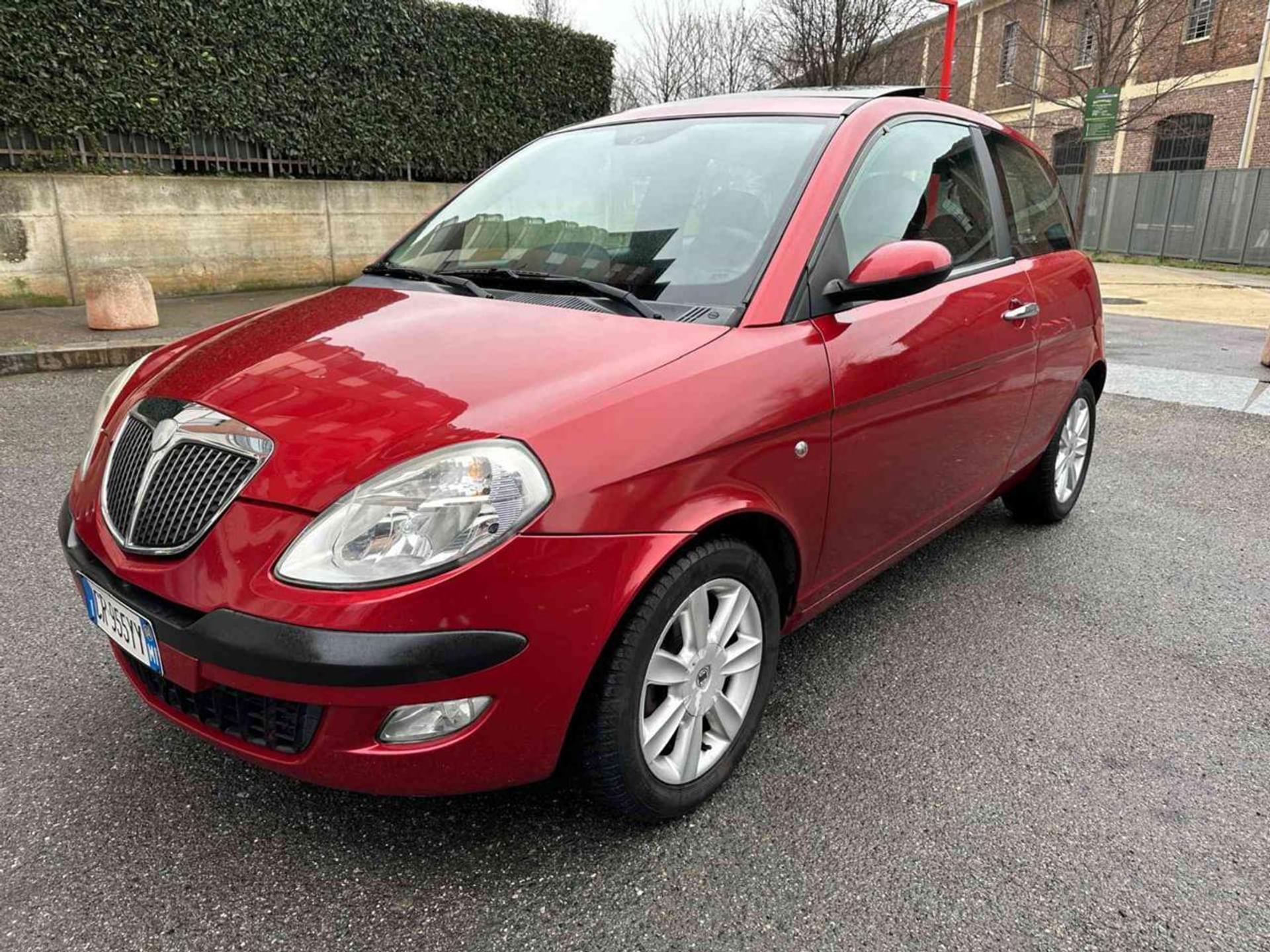 Lancia Ypsilon
