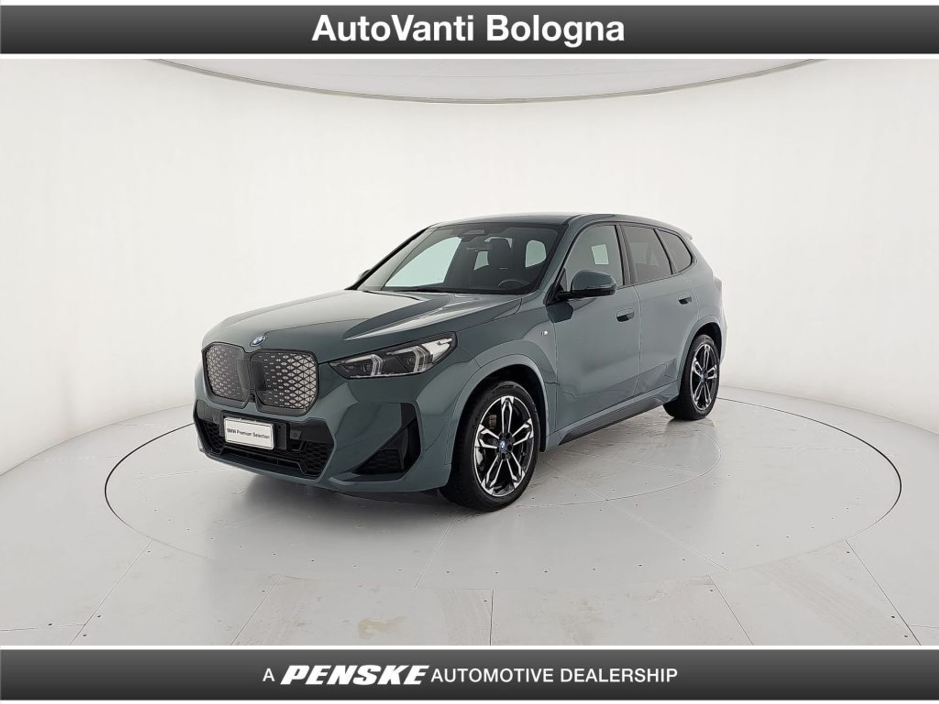 BMW iX1