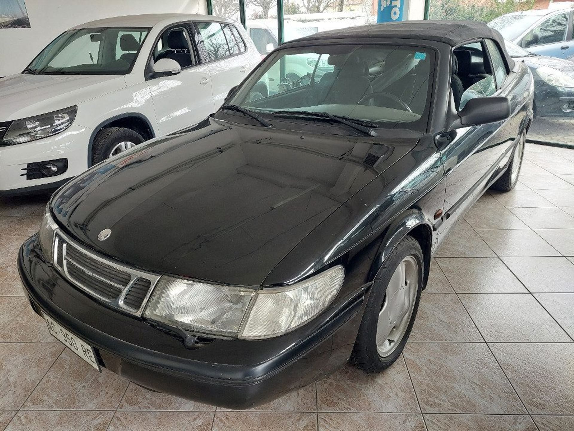 Saab 900