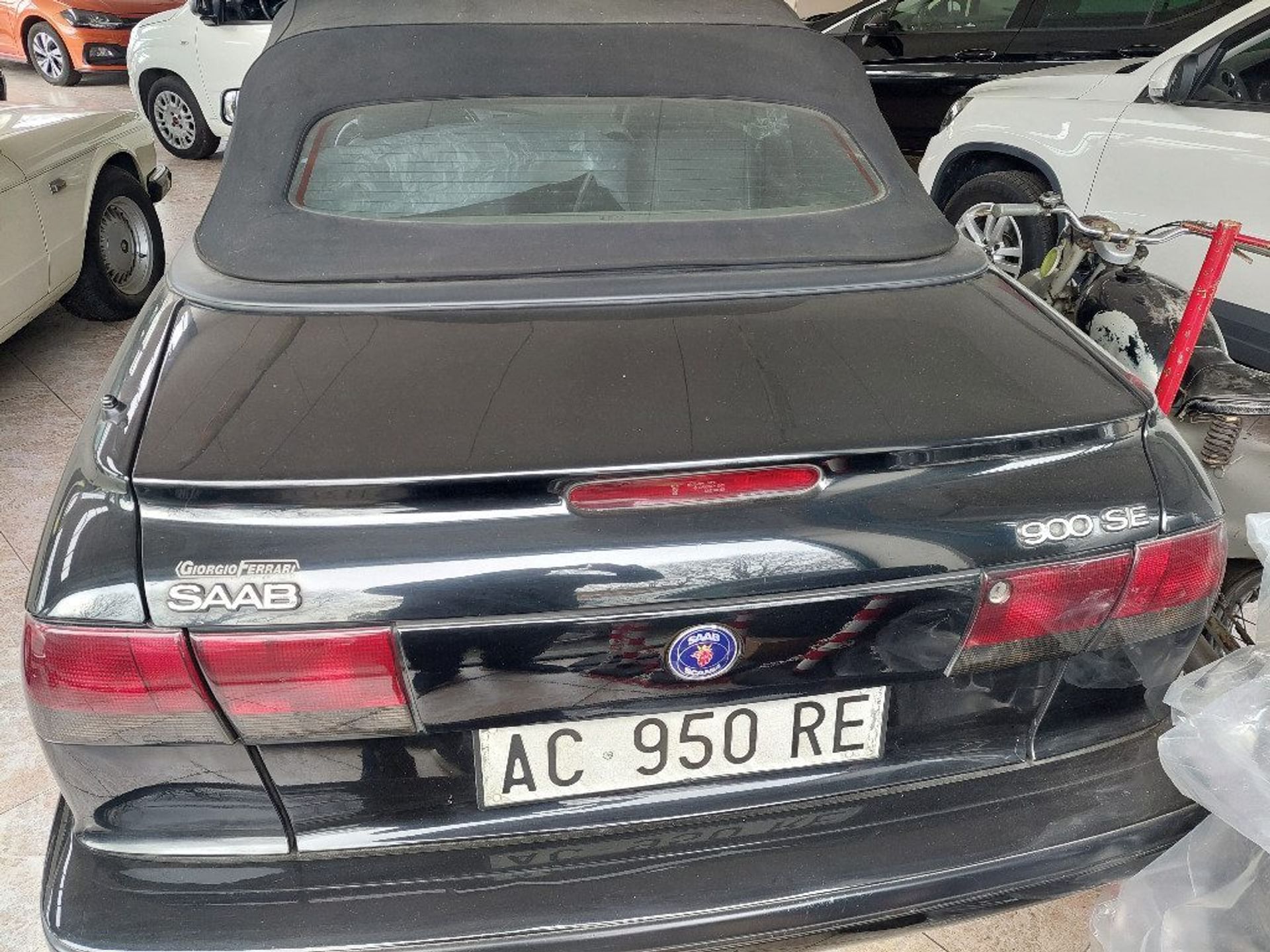 Saab 900