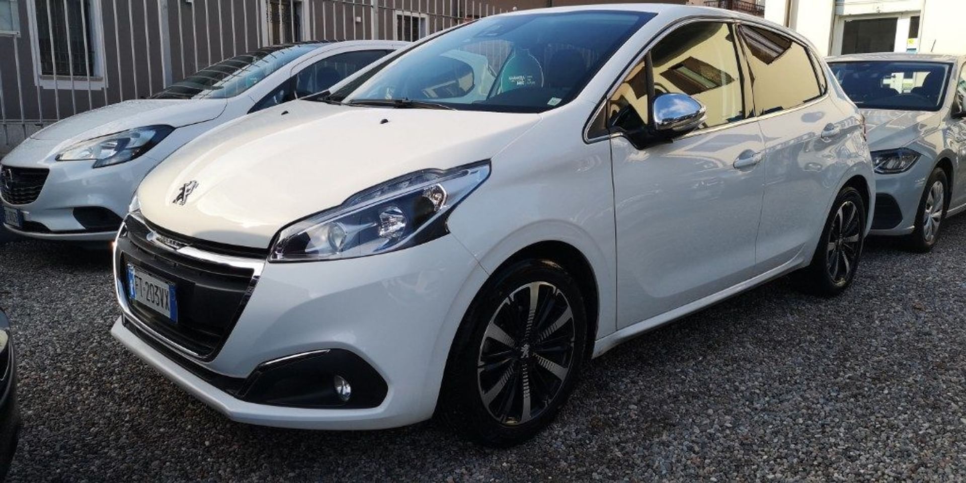 Peugeot 208