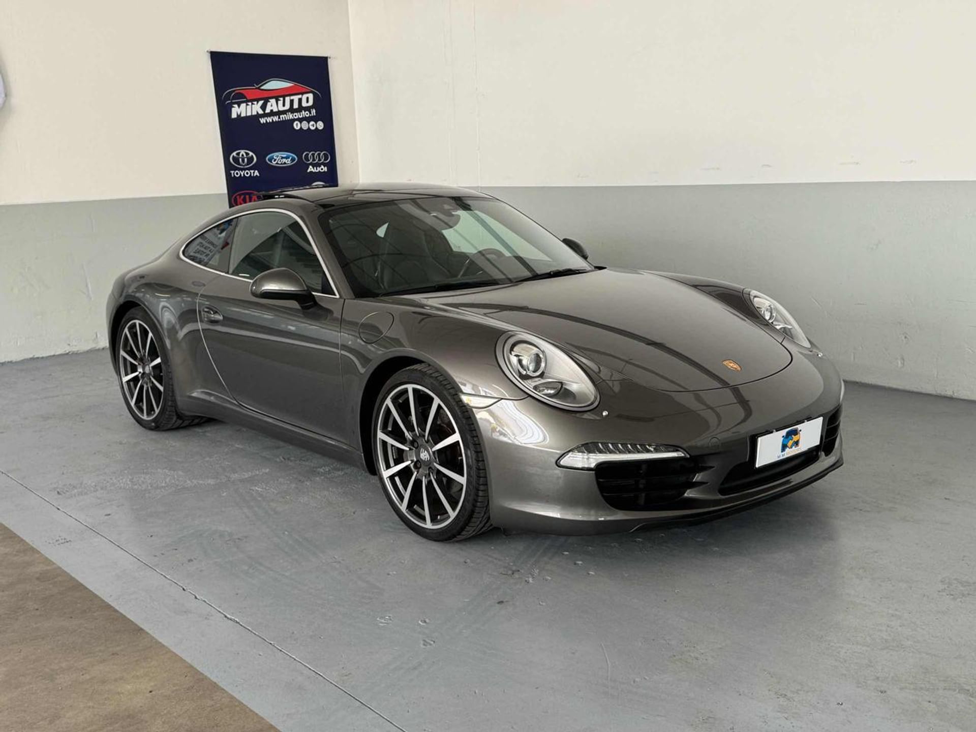 Porsche 911