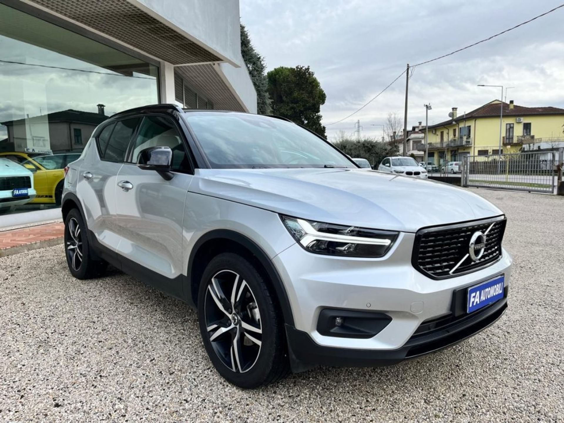 Volvo XC40