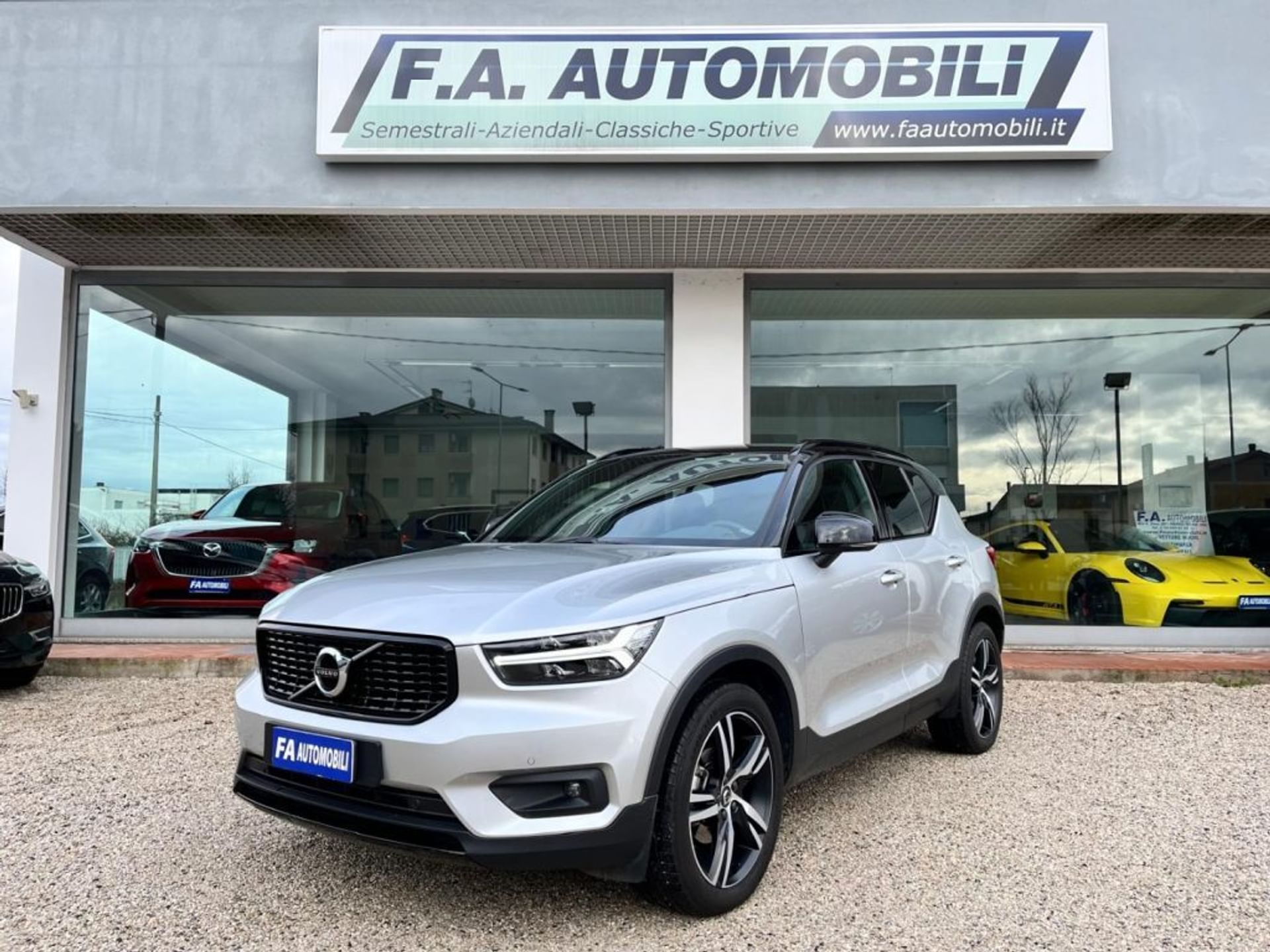 Volvo XC40