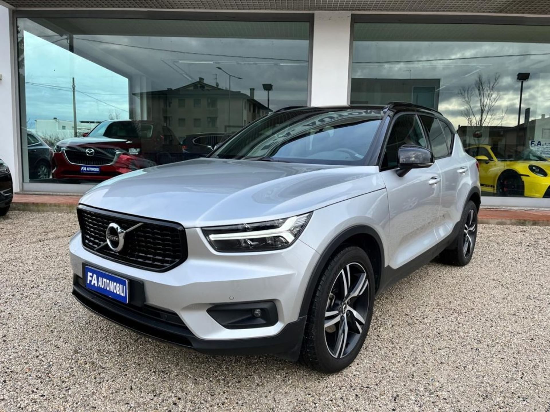 Volvo XC40