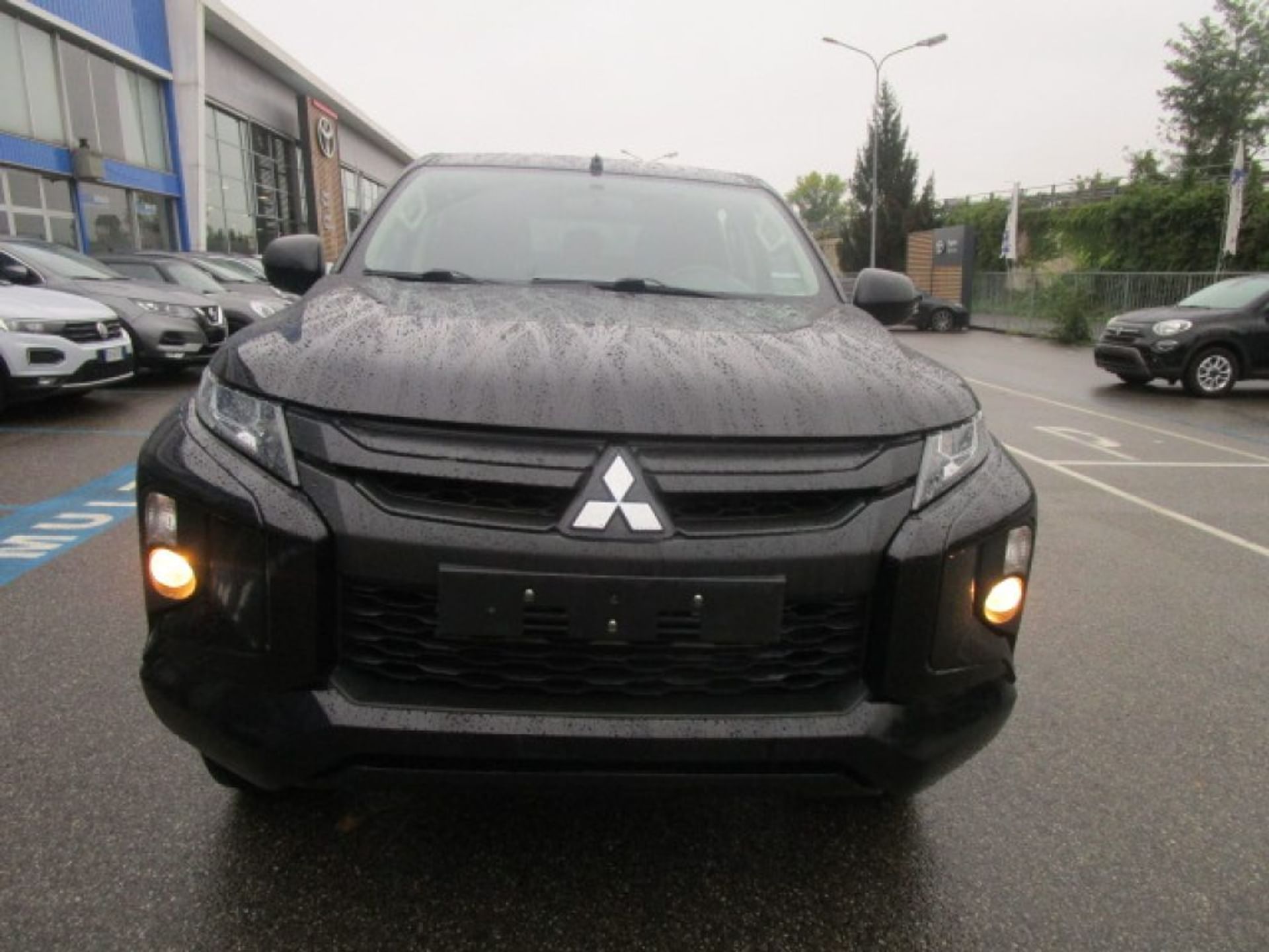 Mitsubishi L200