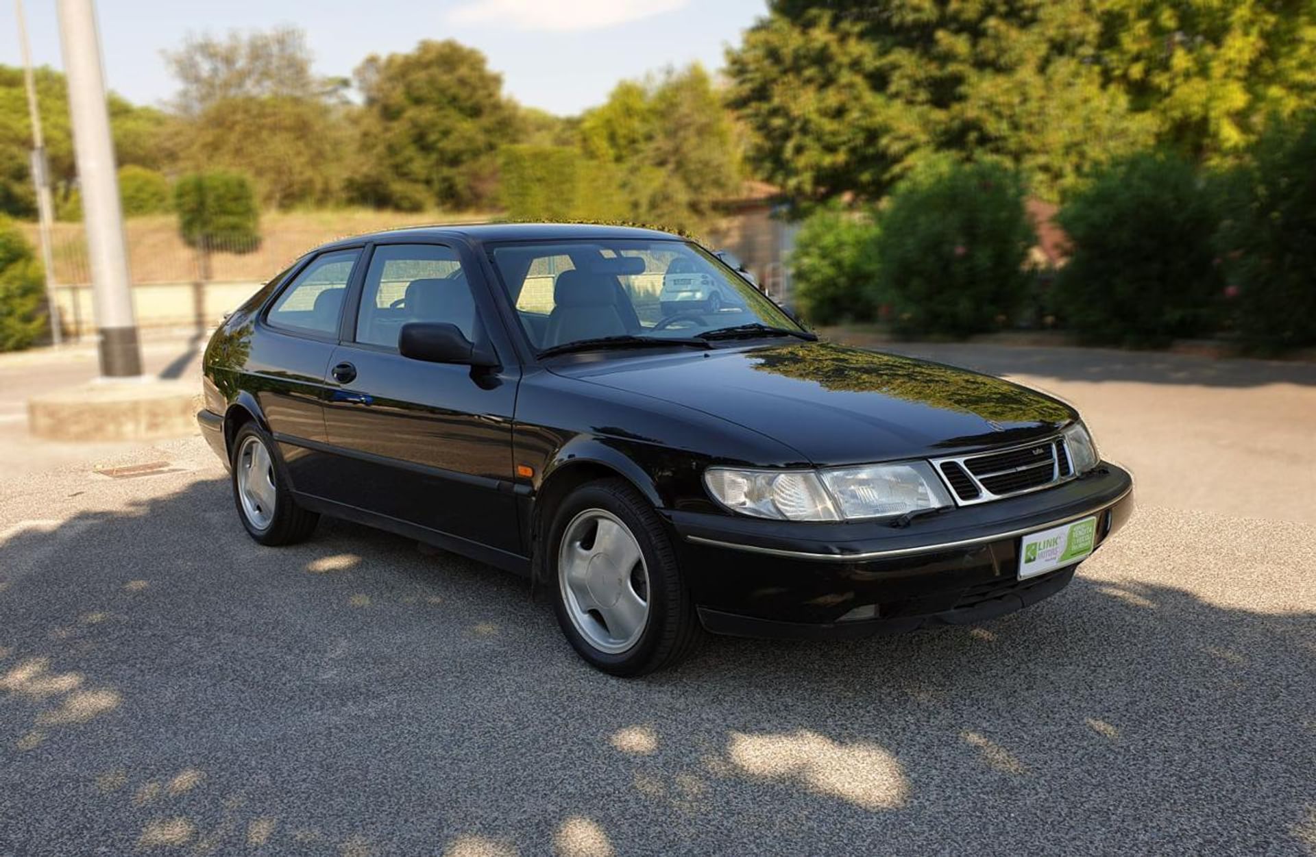 Saab 900