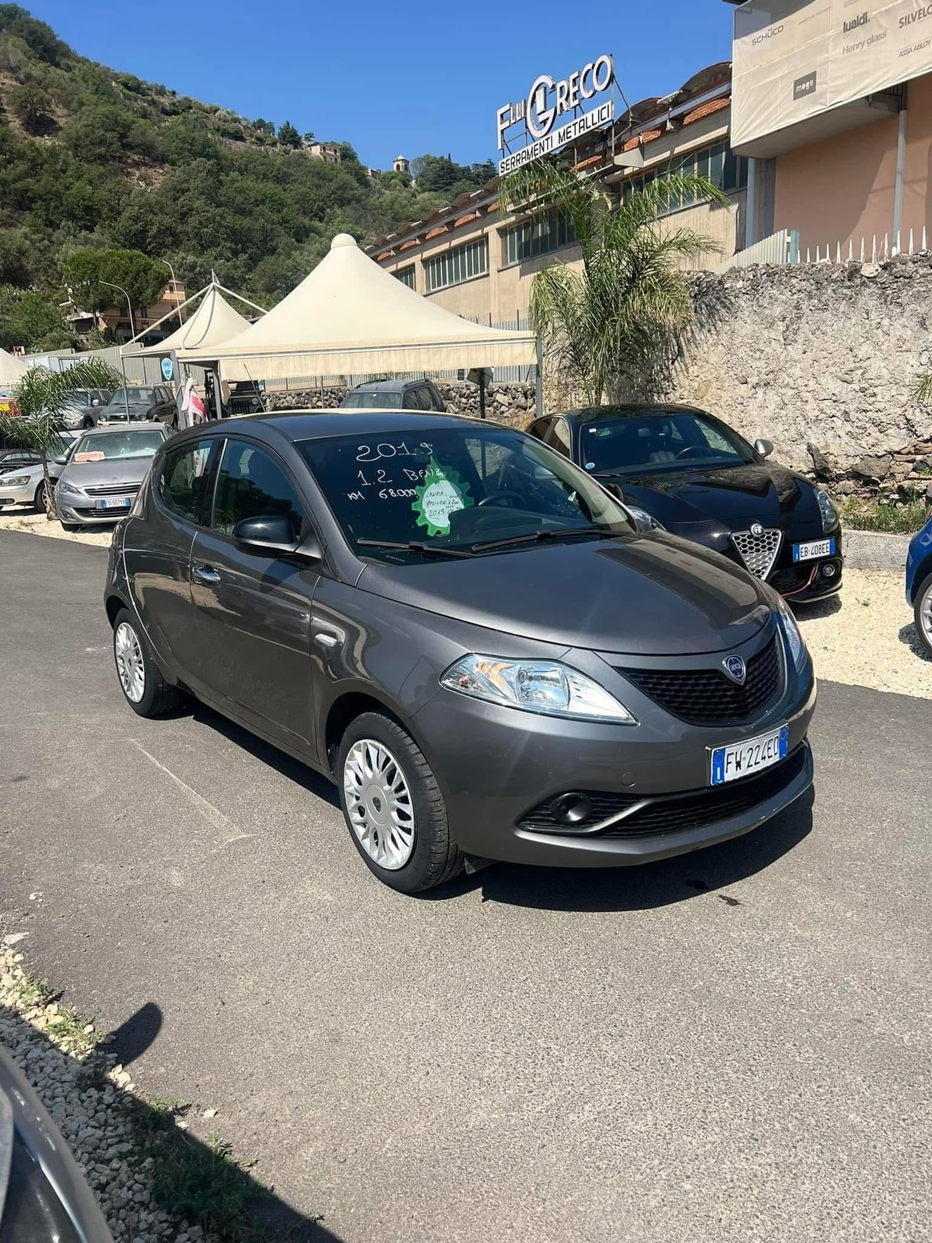 Lancia Ypsilon
