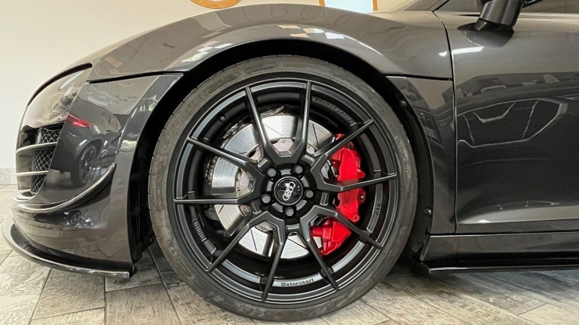 Audi R8