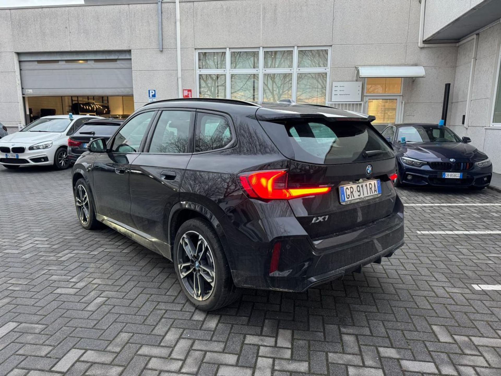 BMW iX1