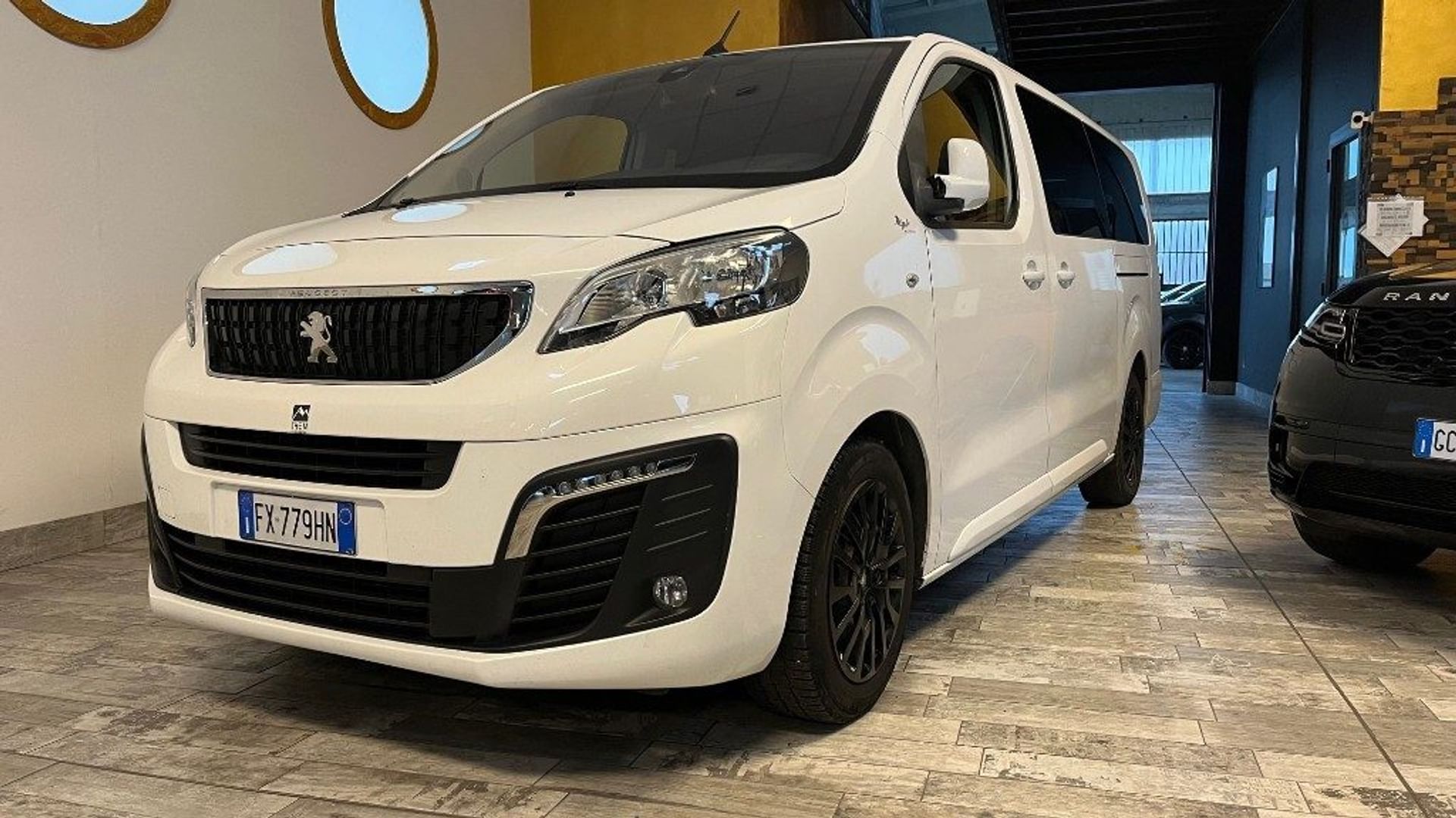 Peugeot Traveller