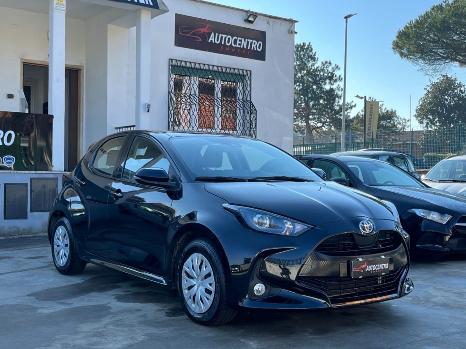 Tagliando Per NISSAN Note 1.6 81 Kw - 5 Lt Di Olio + 3 Filtri Anno 2006