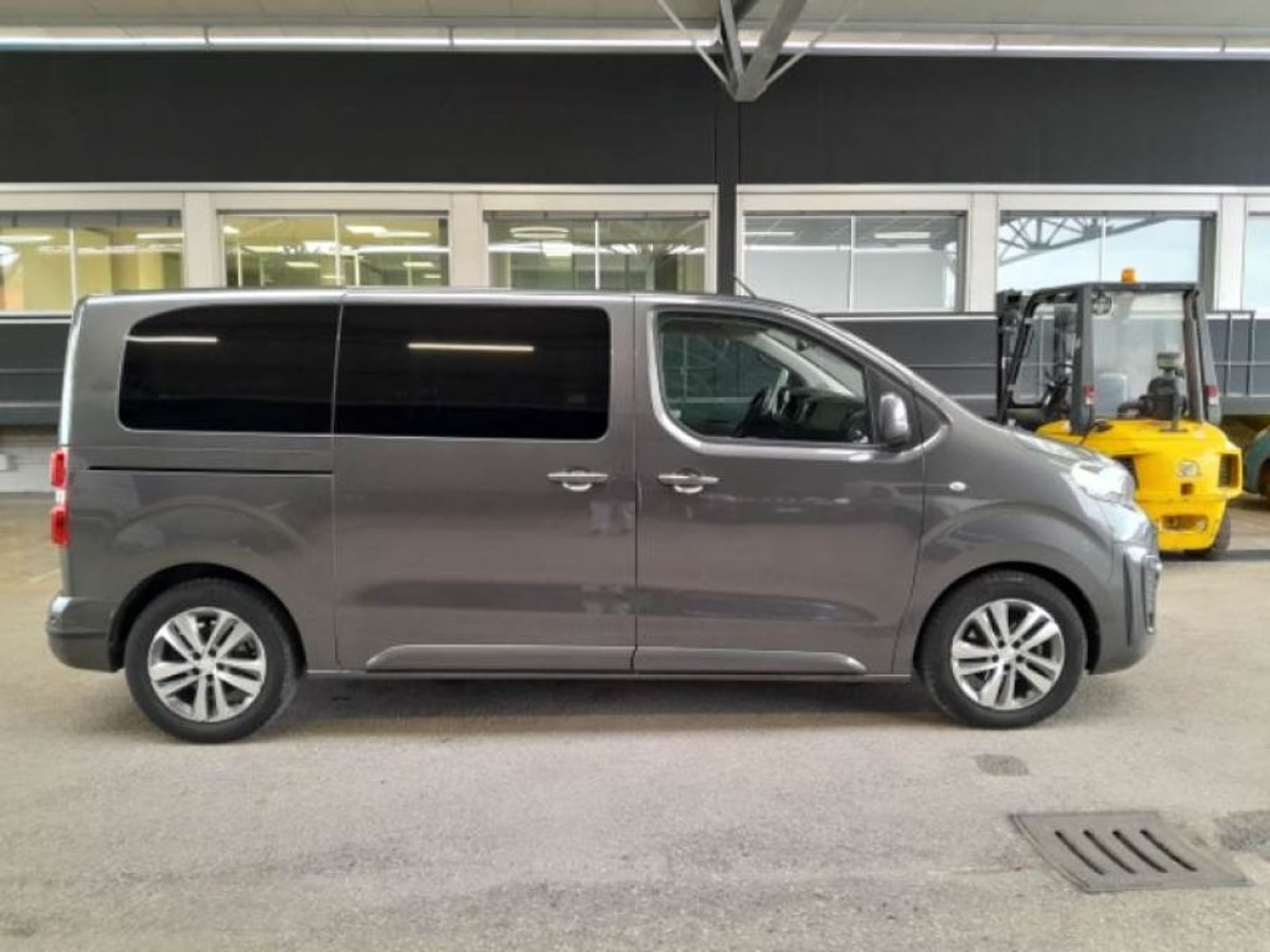 Peugeot Traveller