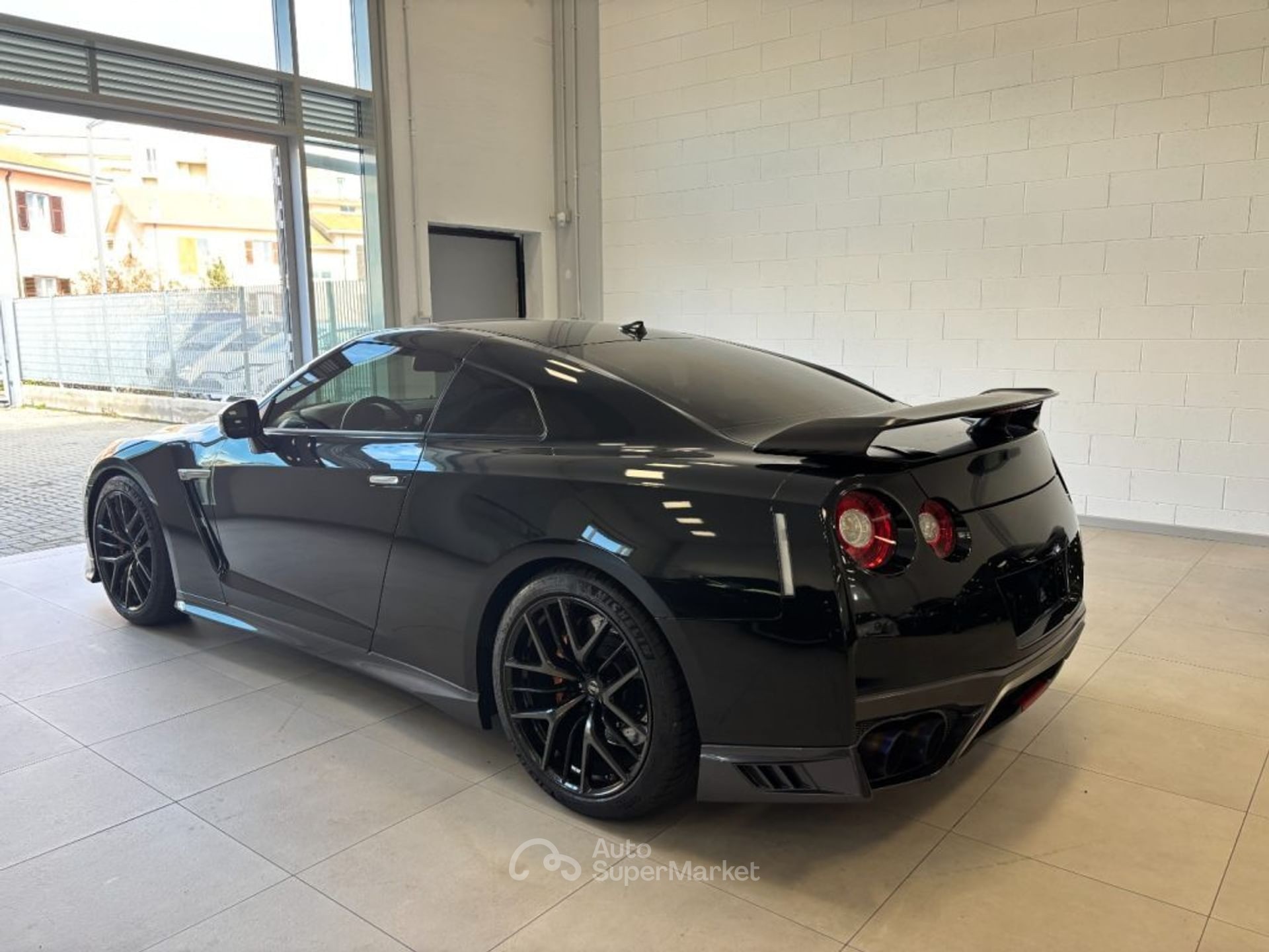 Nissan GT-R