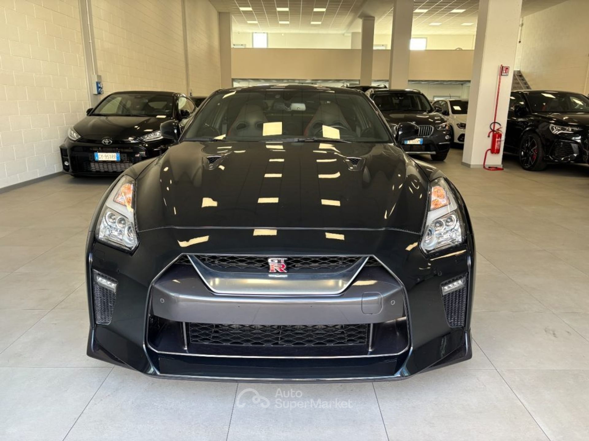 Nissan GT-R