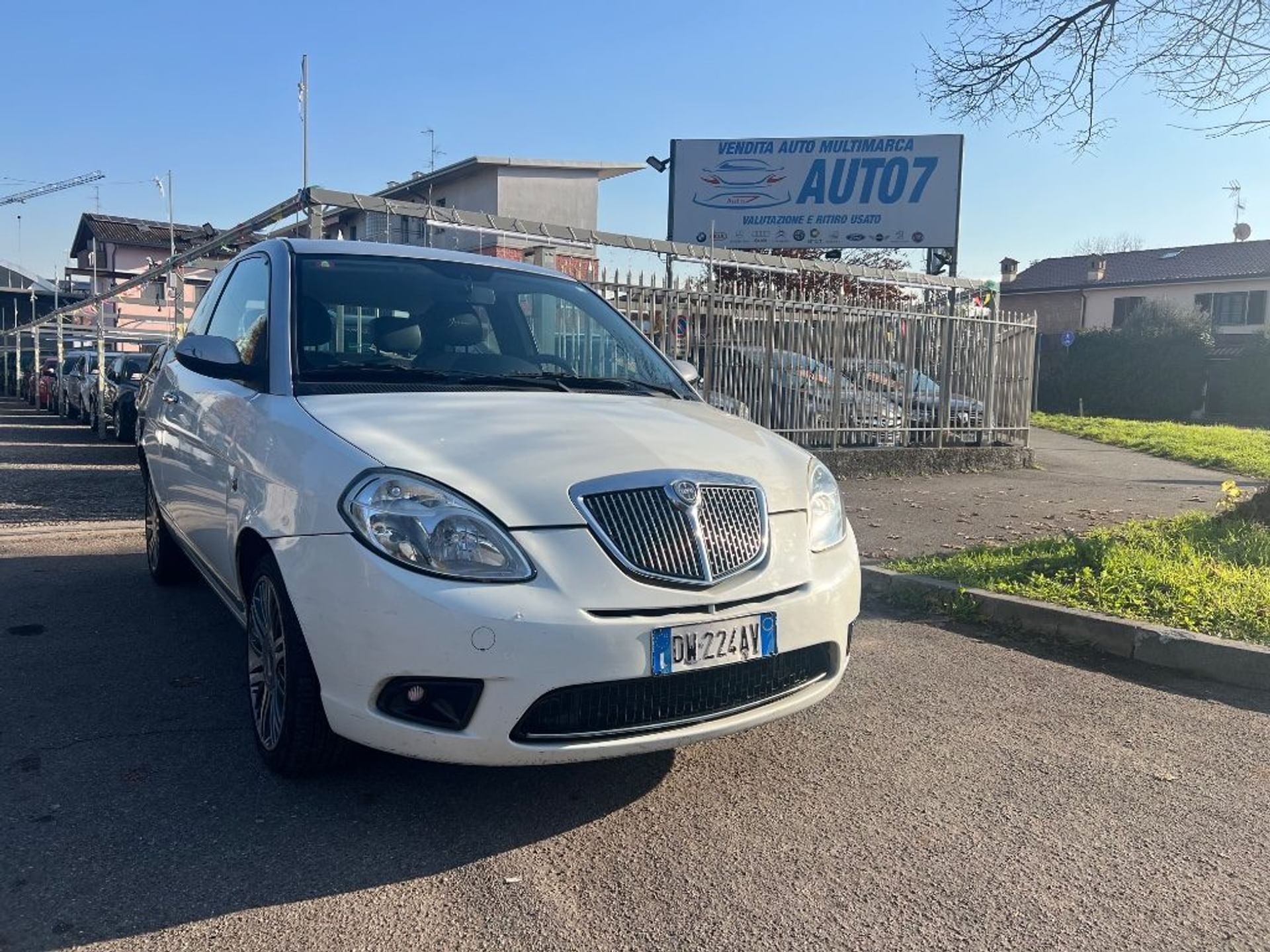 Lancia Ypsilon