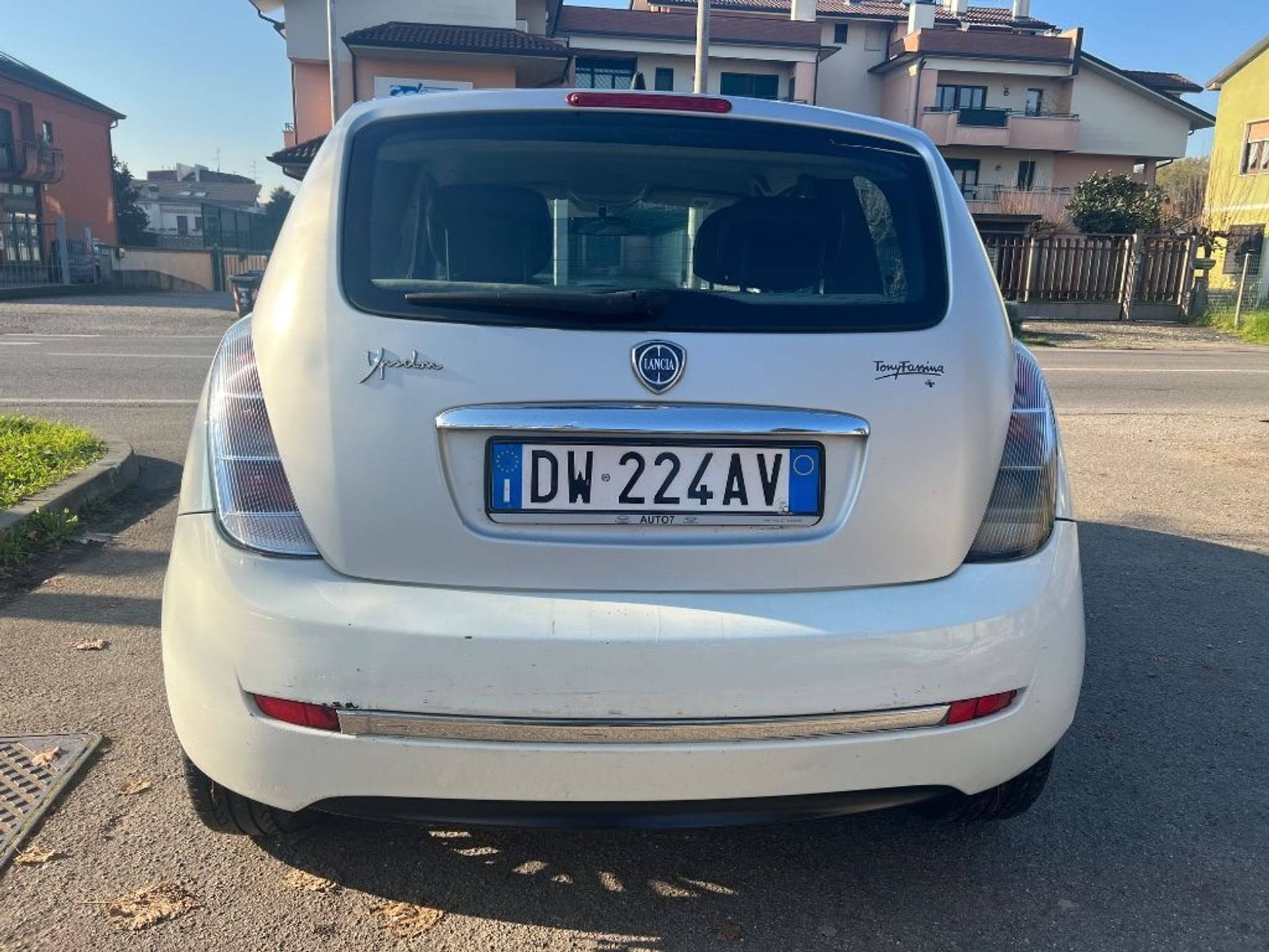 Lancia Ypsilon